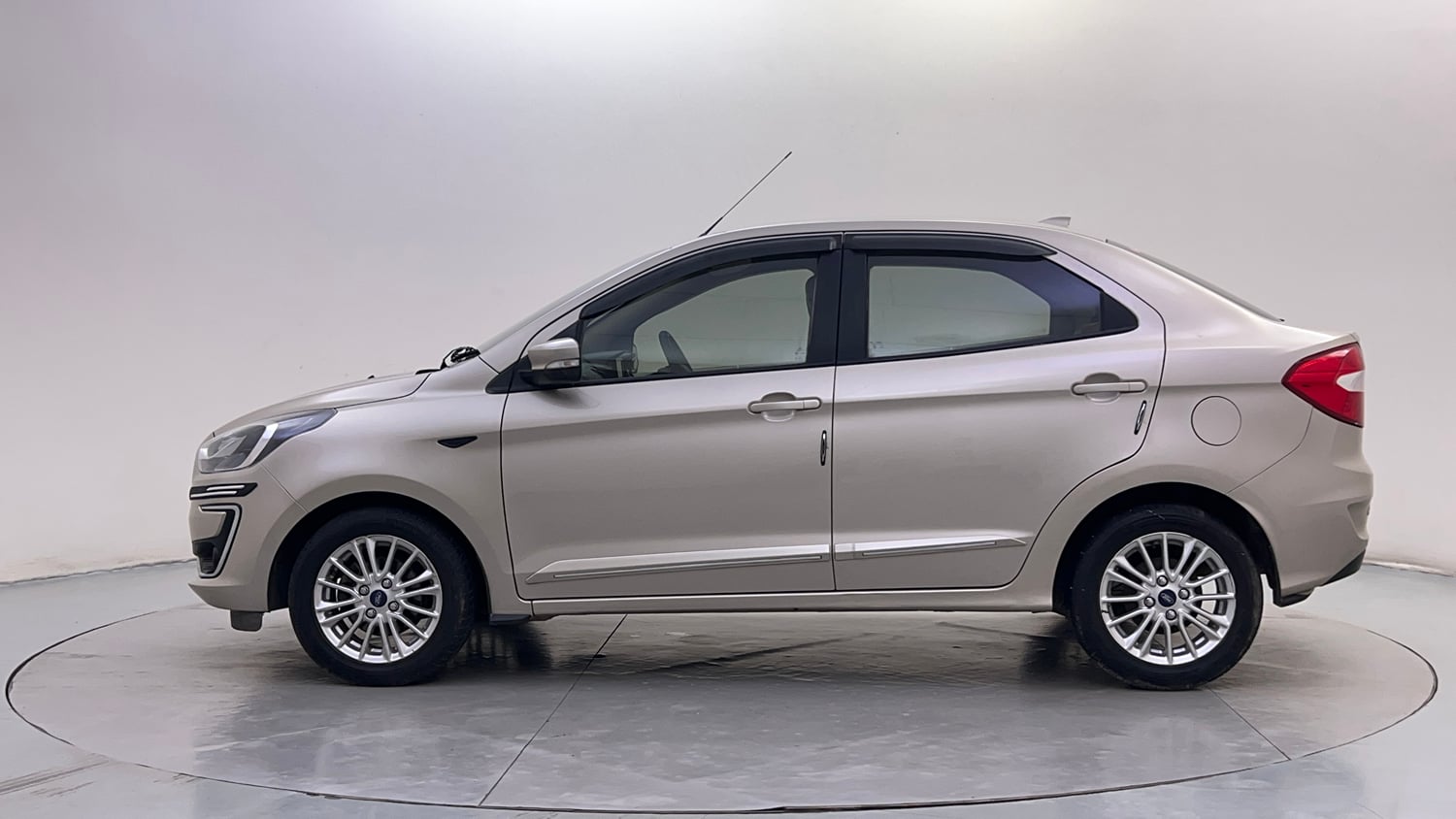 Used 2019 Ford Figo Aspire Titanium 1.2 Ti-VCT Petrol Manual exterior LEFT SIDE VIEW