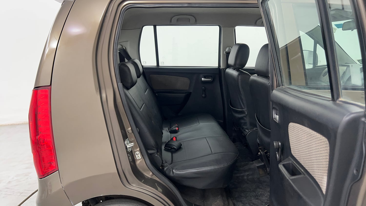 Used 2014 Maruti Suzuki Wagon R LXI CNG Cng Manual interior RIGHT SIDE REAR DOOR CABIN VIEW