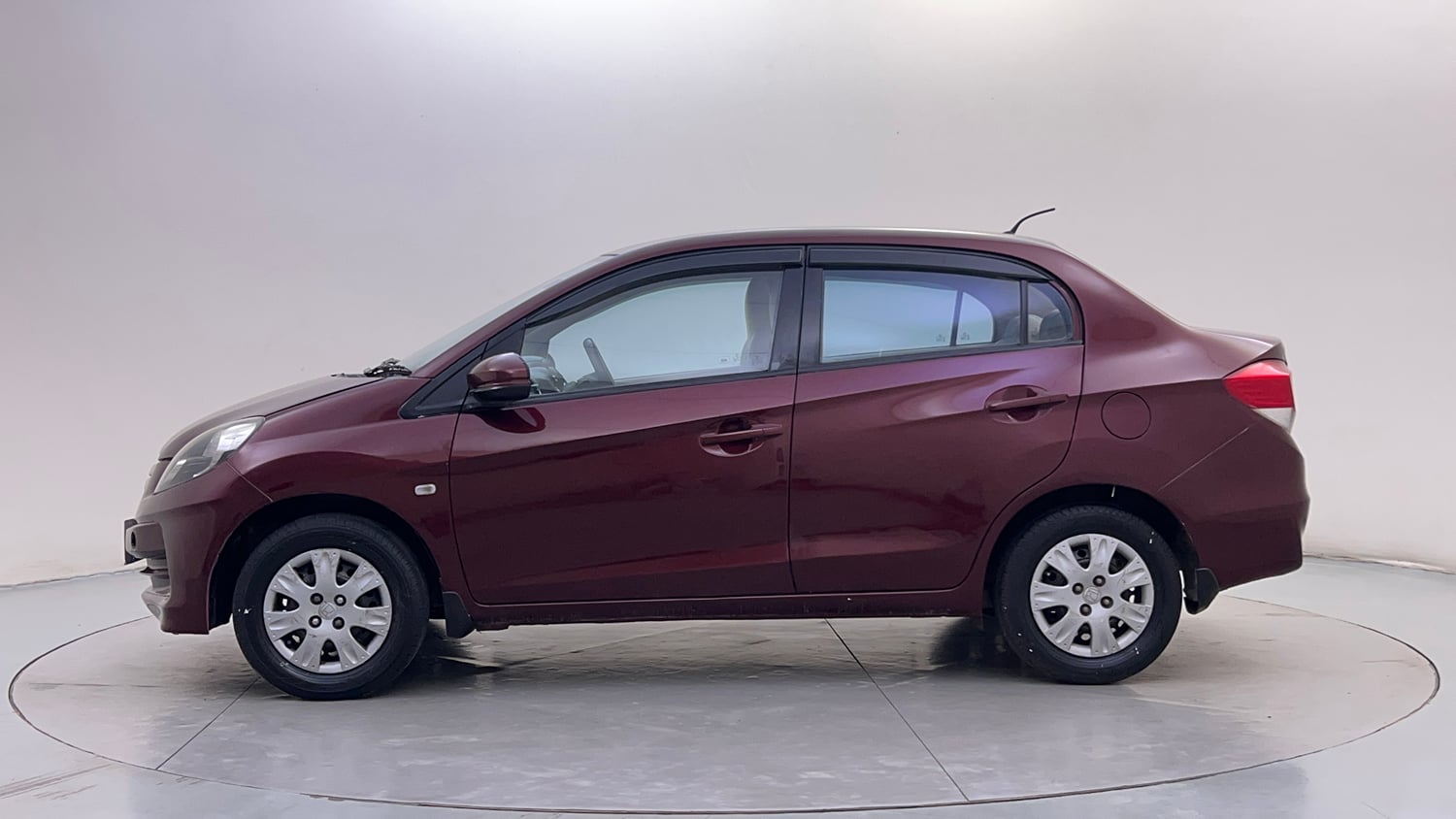 Used 2015 Honda Amaze 1.2 S i-VTEC Petrol Manual exterior LEFT SIDE VIEW