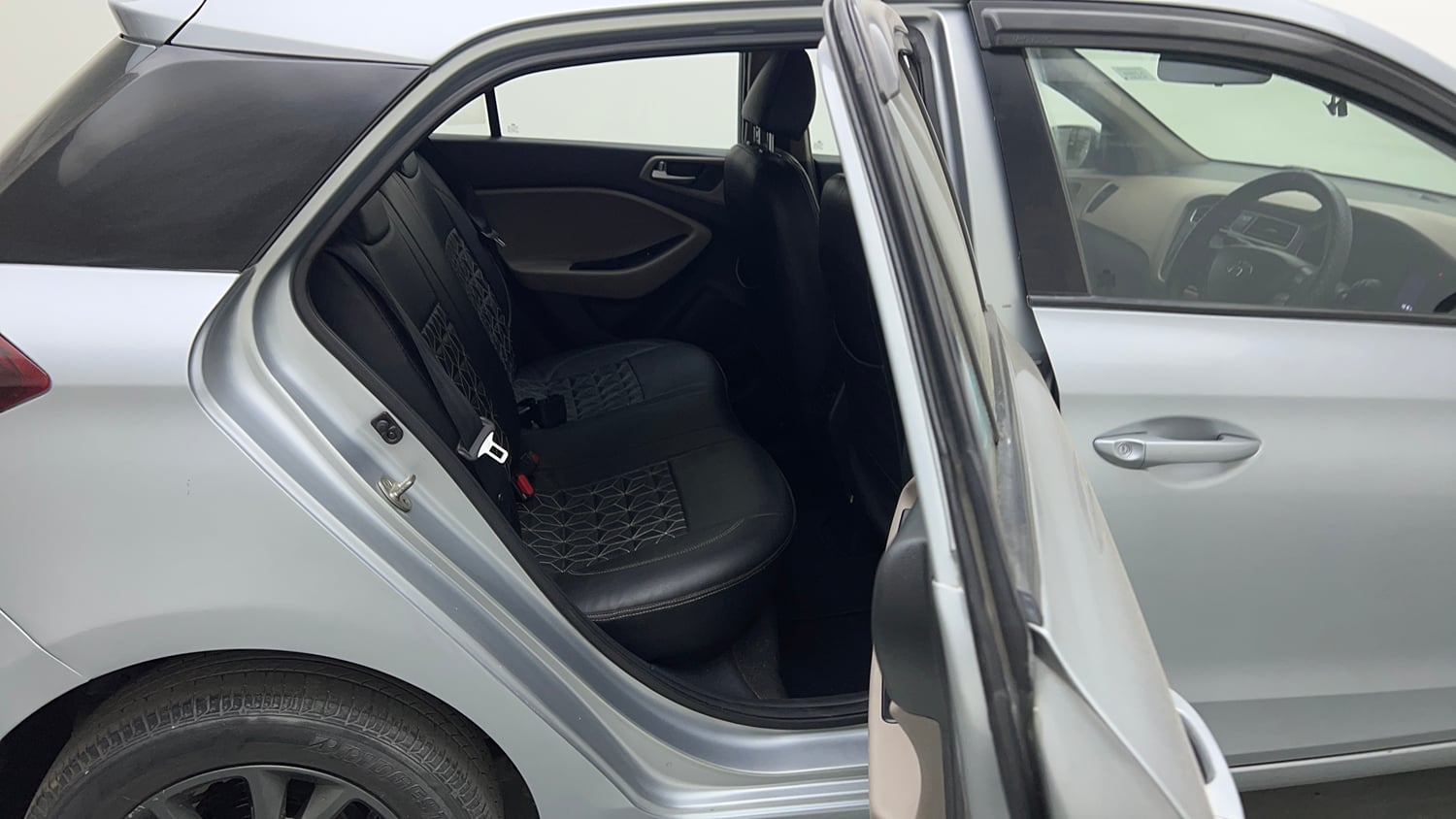 Used 2019 Hyundai Elite i20 Sportz Plus 1.2 Petrol Manual interior RIGHT SIDE REAR DOOR CABIN VIEW