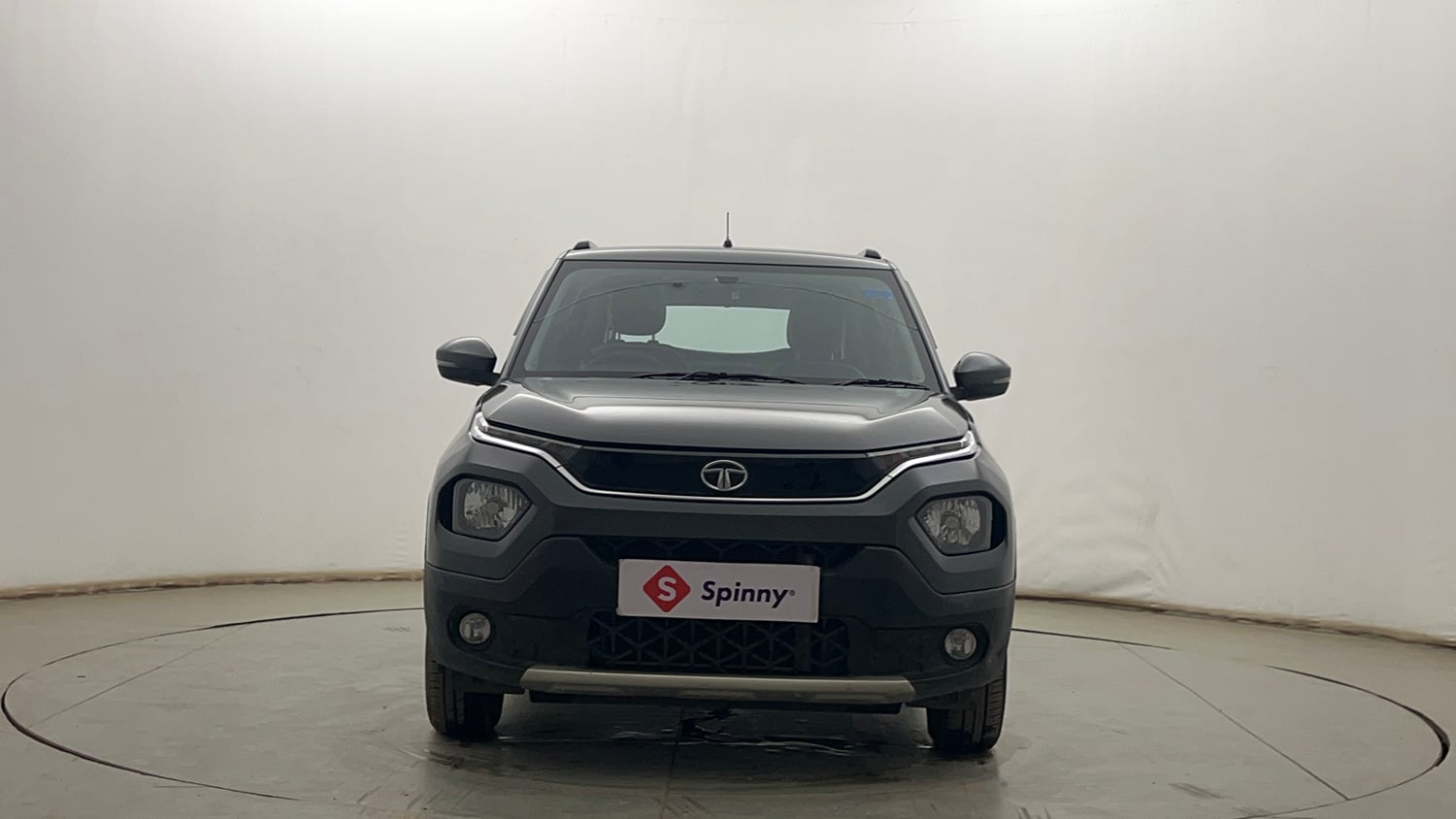 Used 2023 Tata Punch Accomplished MT Petrol Manual exterior FRONT VIEW