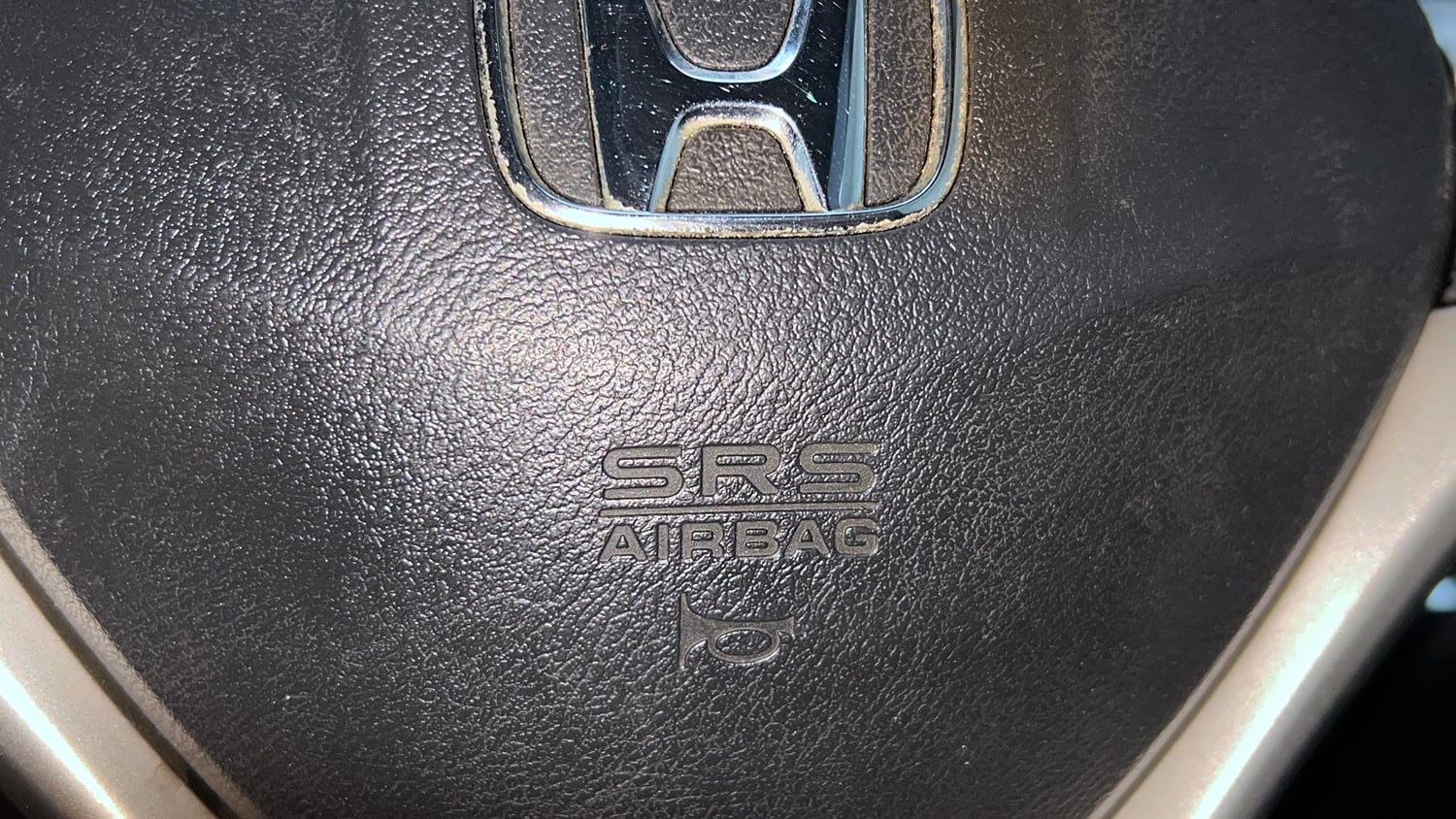 Used 2016 Honda BR-V V CVT Petrol Petrol Automatic top_features Airbags