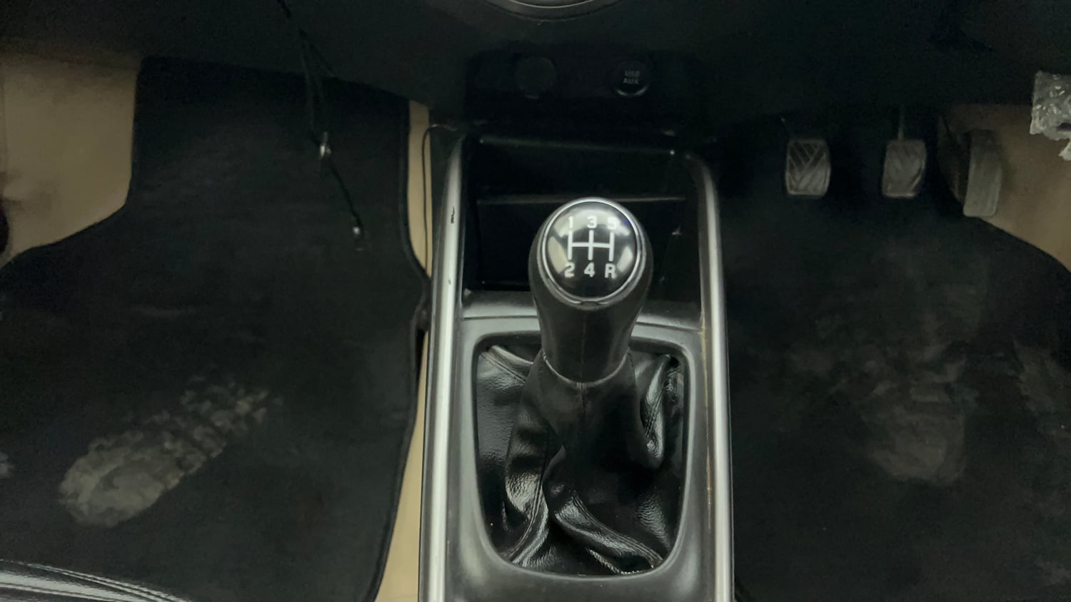 Used 2021 Maruti Suzuki Baleno Delta Petrol Manual interior GEAR  KNOB VIEW