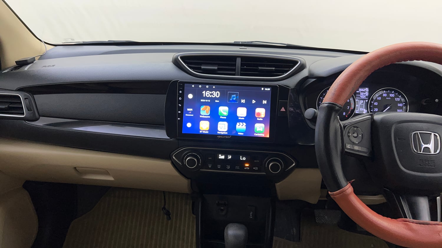 Used 2020 Honda Amaze 1.2 V CVT Petrol Petrol Automatic interior MUSIC SYSTEM & AC CONTROL VIEW