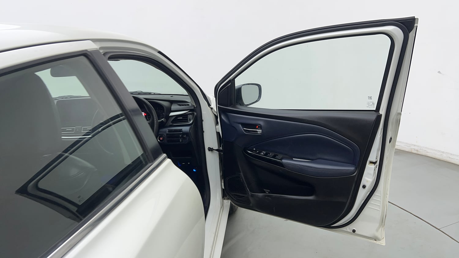 Used 2022 Maruti Suzuki Baleno Zeta Petrol Manual interior RIGHT FRONT DOOR OPEN VIEW