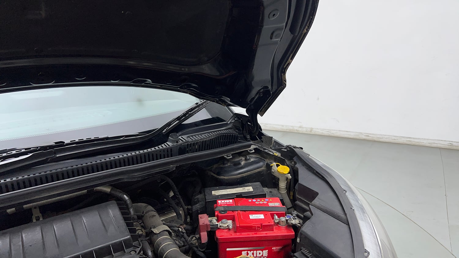 Used 2021 Tata Nexon XZA Plus Diesel Dark Edition Diesel Automatic engine ENGINE LEFT SIDE HINGE & APRON VIEW
