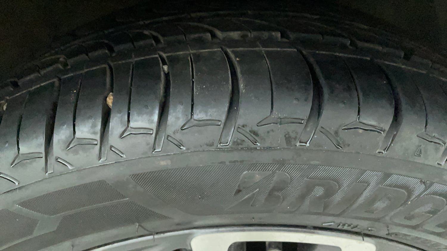Used 2023 Hyundai i20 N Line N8 1.0 Turbo DCT Petrol Automatic tyres RIGHT FRONT TYRE TREAD VIEW