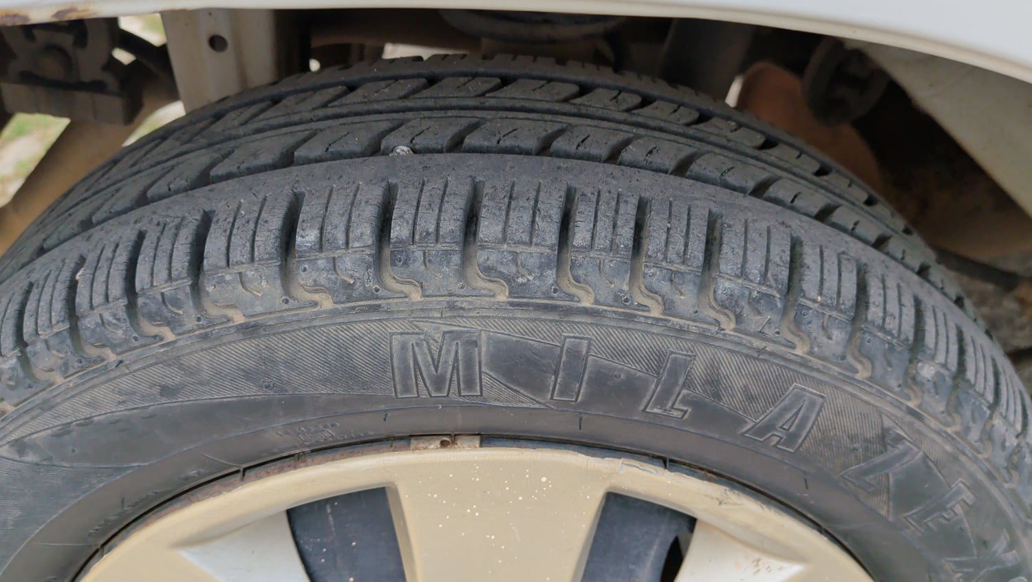 Used 2013 Maruti Suzuki Alto K10 VXi Petrol Manual tyres RIGHT REAR TYRE TREAD VIEW