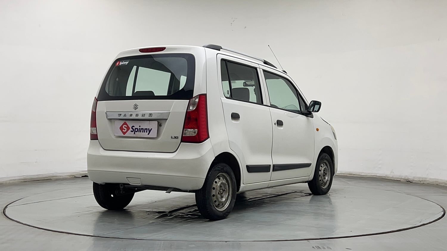 Used 2016 Maruti Suzuki Wagon R LXI Petrol Manual exterior RIGHT REAR CORNER VIEW