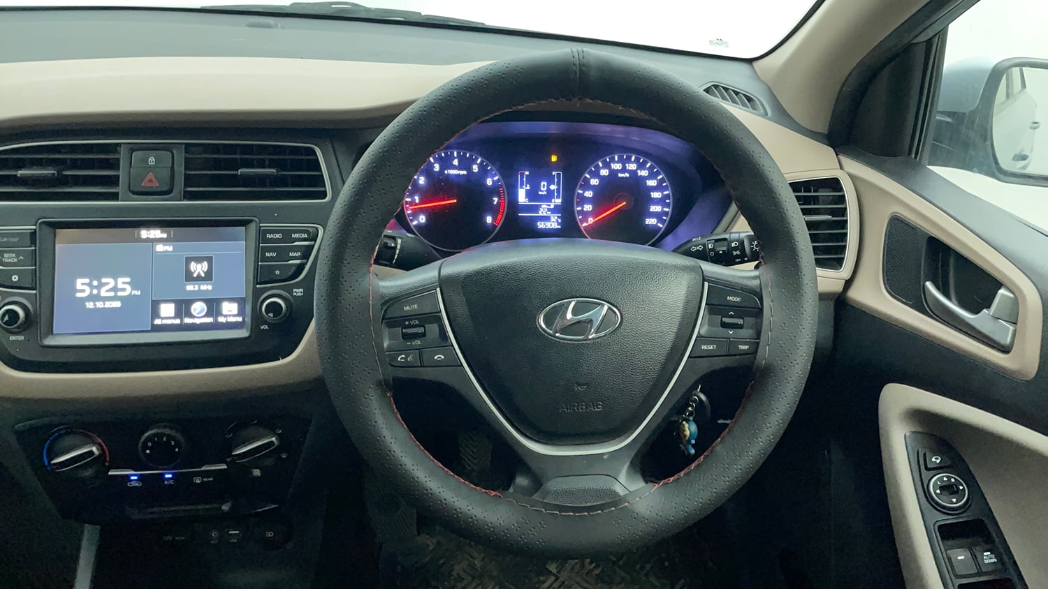 Used 2020 Hyundai Elite i20 Sportz Plus 1.2 Petrol Manual interior STEERING VIEW