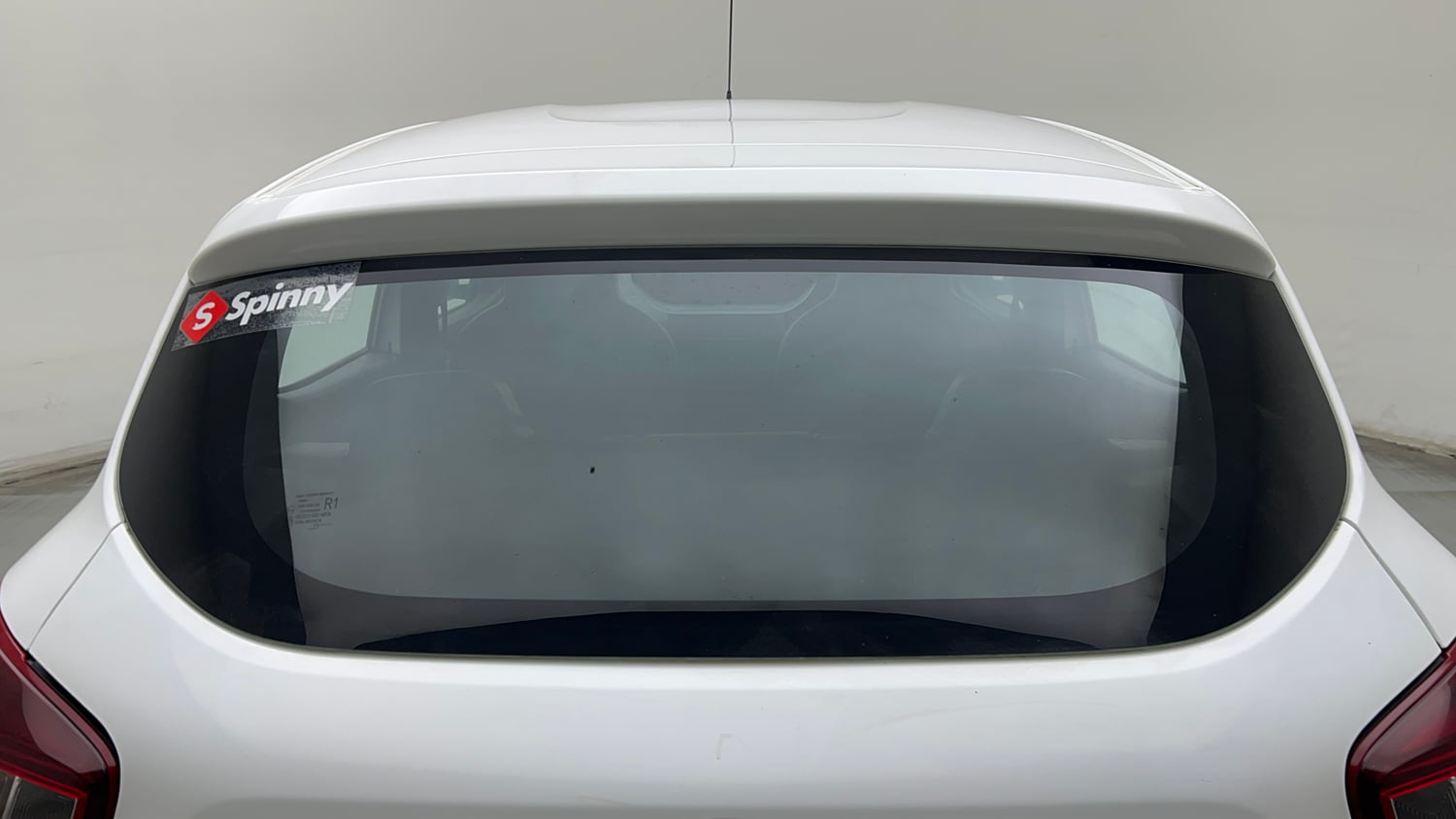 Used 2022 Renault Kwid RXT 1.0 AMT Petrol Automatic exterior BACK WINDSHIELD VIEW