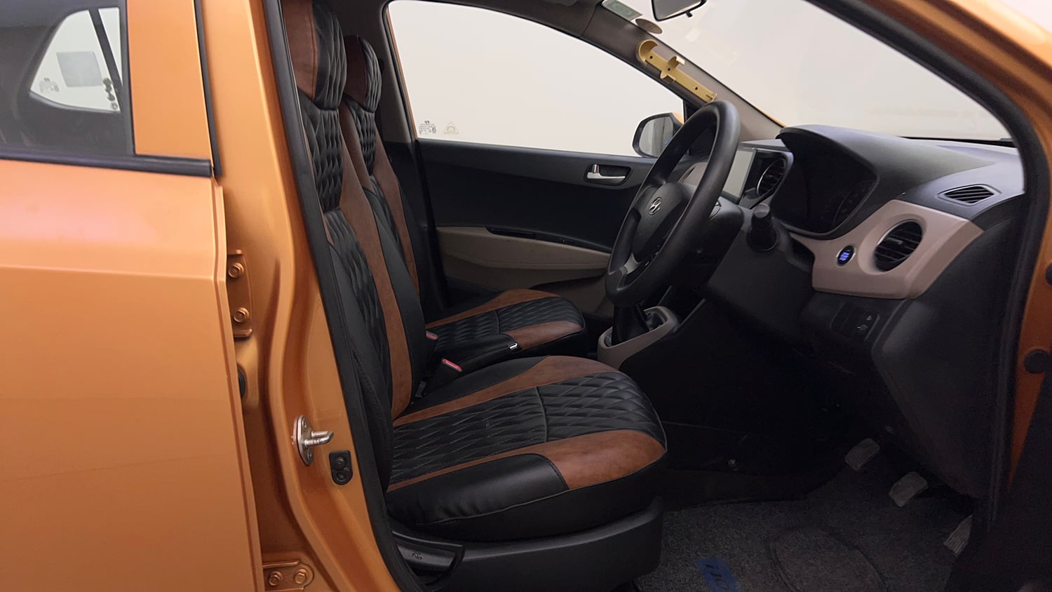 Used 2013 Hyundai Grand i10 Sportz 1.2 Kappa VTVT Petrol Manual interior RIGHT SIDE FRONT DOOR CABIN VIEW