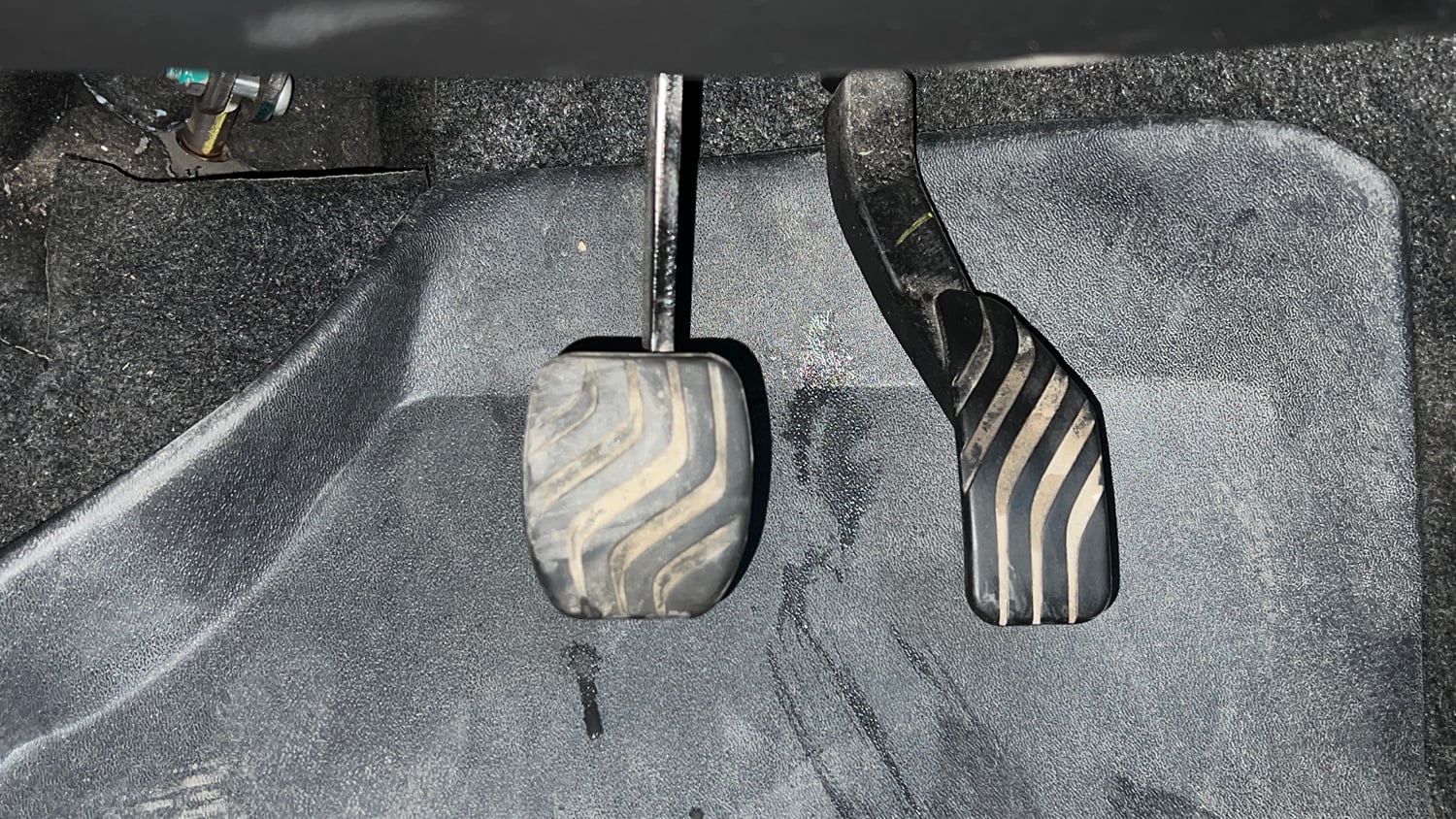 Used 2022 Renault Kwid RXT 1.0 AMT Petrol Automatic interior PEDALS VIEW
