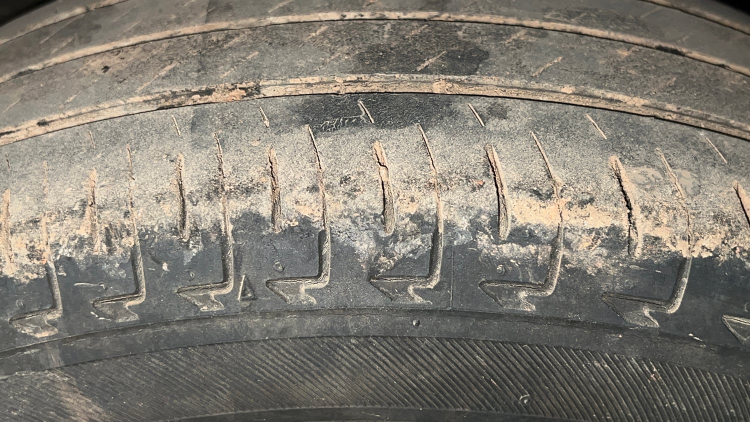 Used 2019 Honda Amaze 1.2 S MT Petrol Petrol Manual tyres LEFT REAR TYRE TREAD VIEW