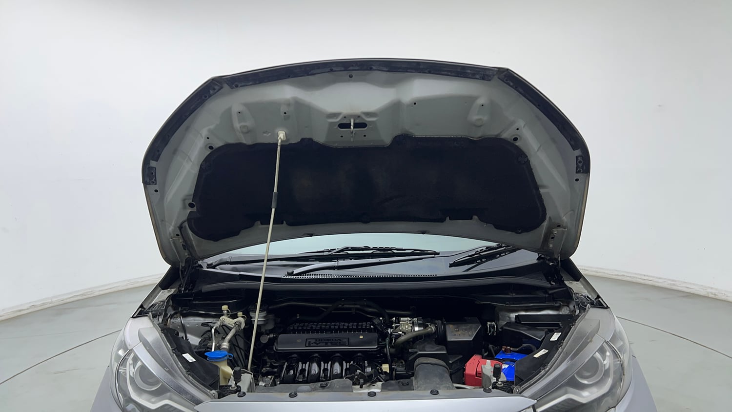 Used 2022 Honda WR-V VX MT Petrol Petrol Manual engine ENGINE & BONNET OPEN FRONT VIEW