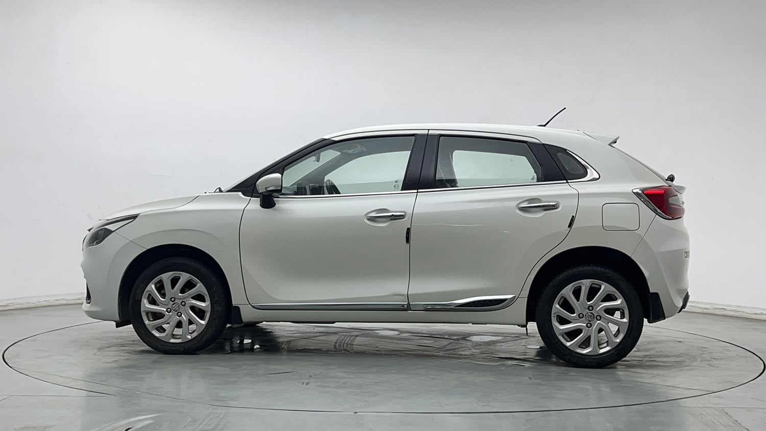 Used 2022 Maruti Suzuki Baleno Zeta Petrol Manual exterior LEFT SIDE VIEW