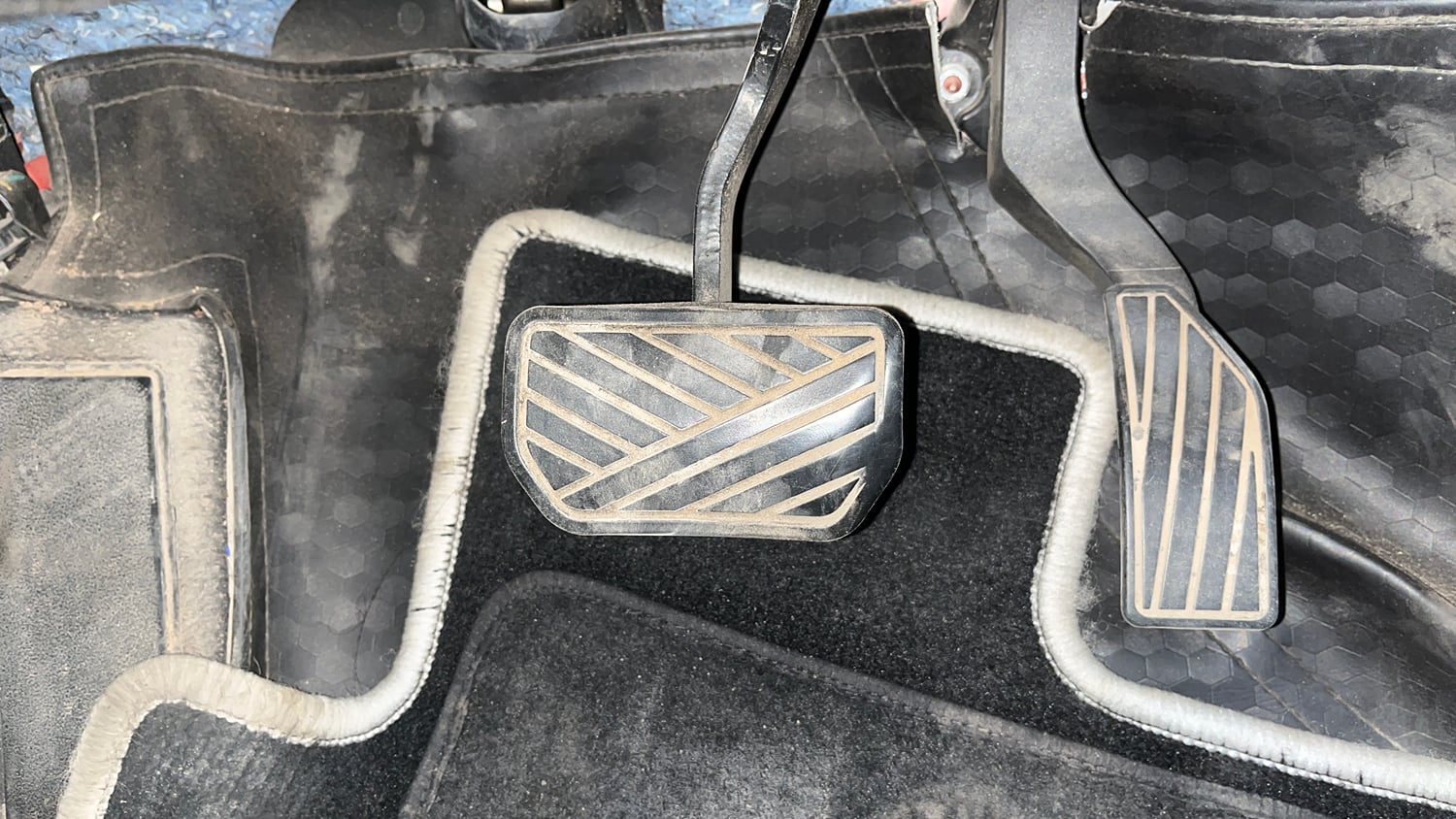 Used 2019 maruti-suzuki Vitara Brezza VDi AGS Diesel Automatic interior PEDALS VIEW