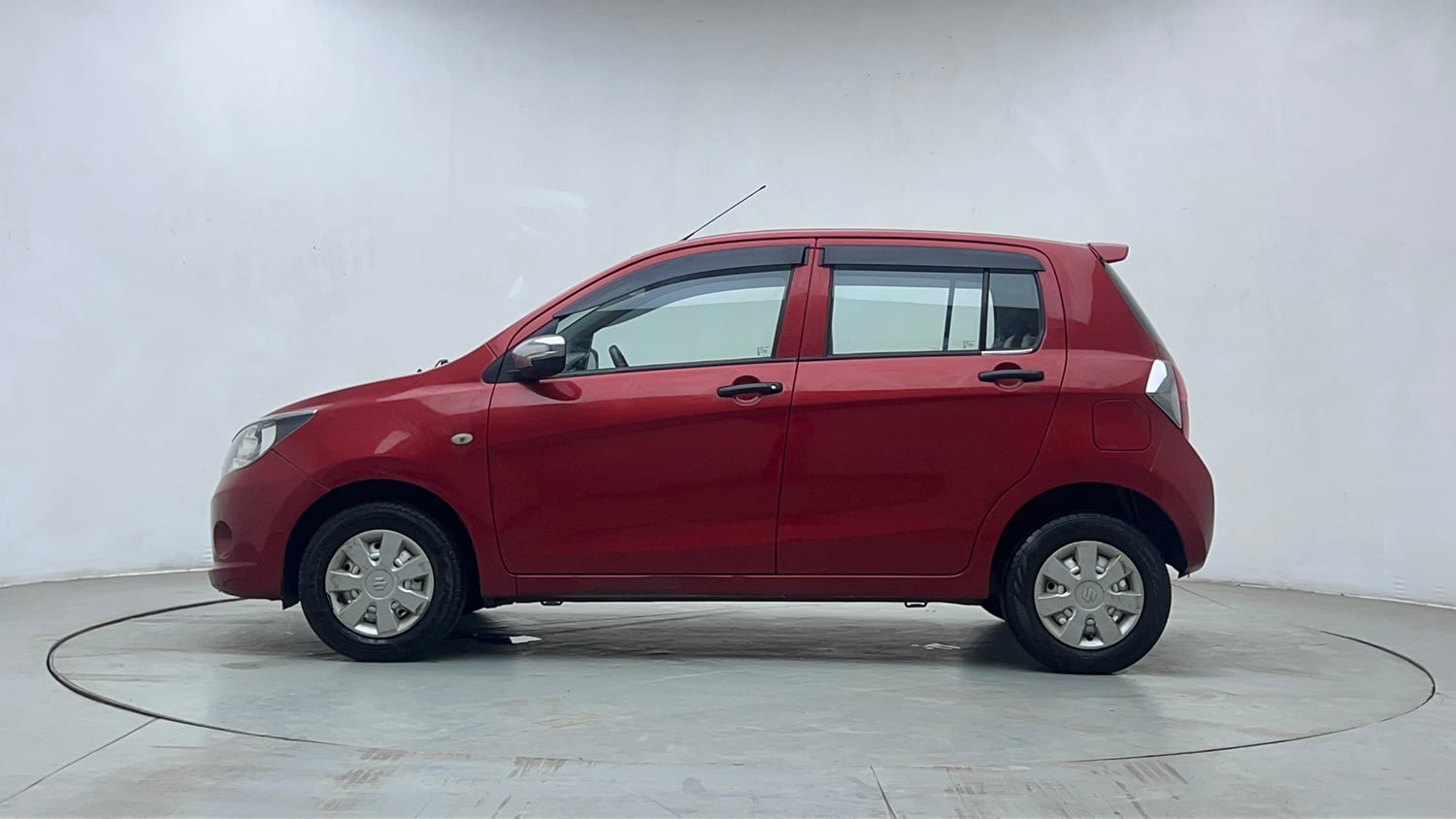 Used 2014 Maruti Suzuki Celerio LXi Petrol Manual exterior LEFT SIDE VIEW