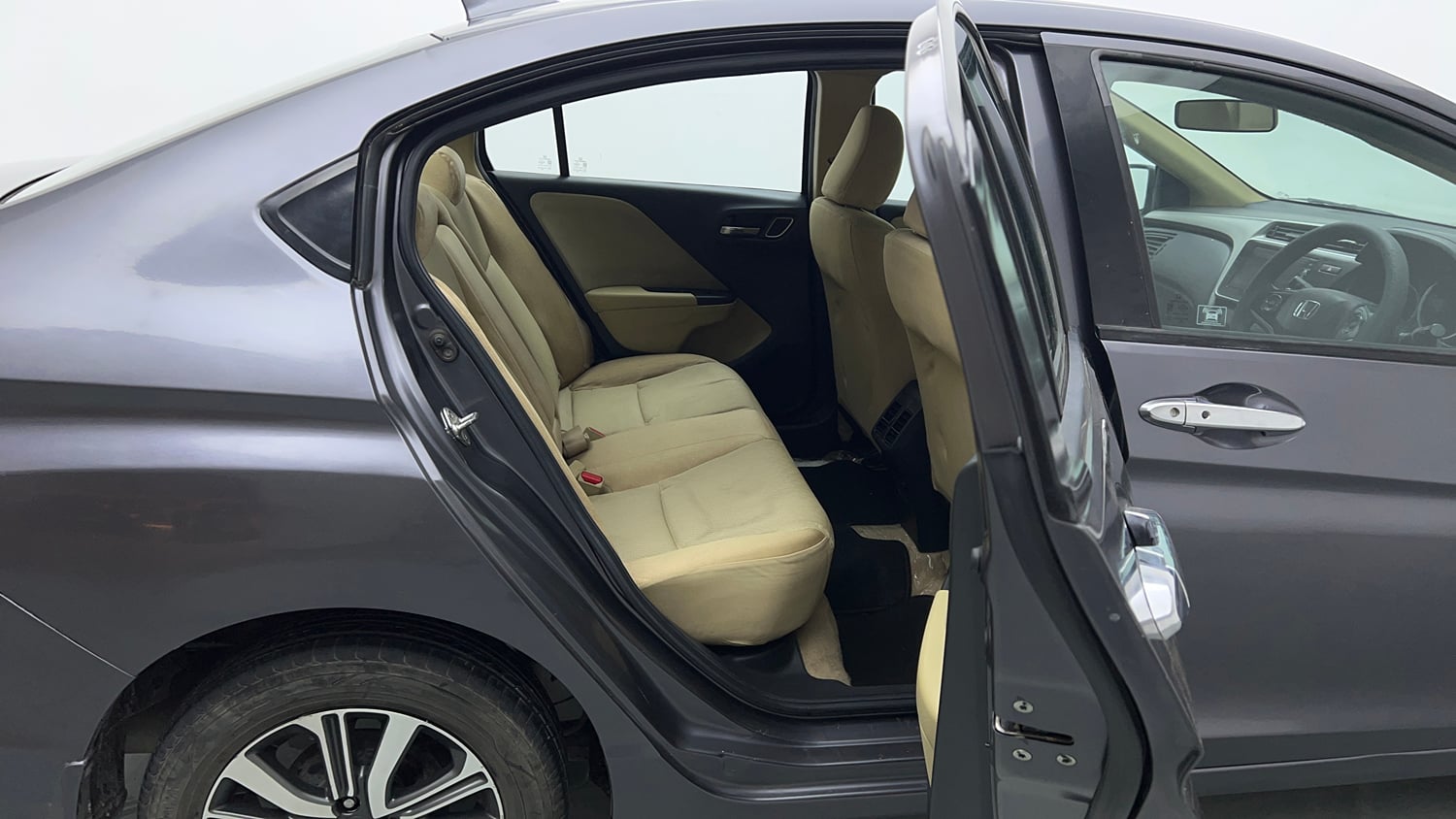 Used 2017 Honda City V CVT Petrol Petrol Automatic interior RIGHT SIDE REAR DOOR CABIN VIEW