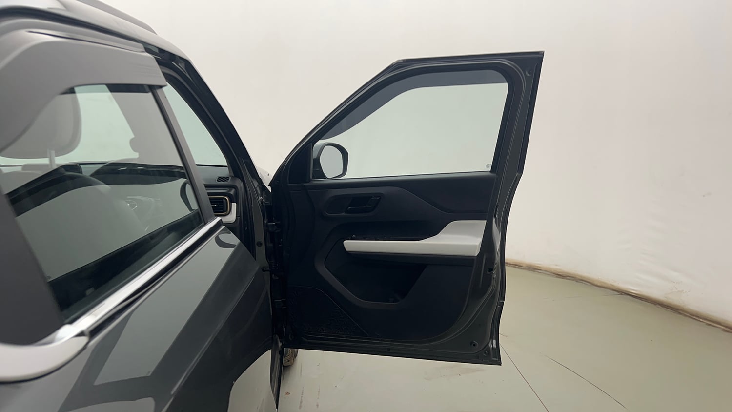 Used 2023 Tata Punch Accomplished MT Petrol Manual interior RIGHT FRONT DOOR OPEN VIEW