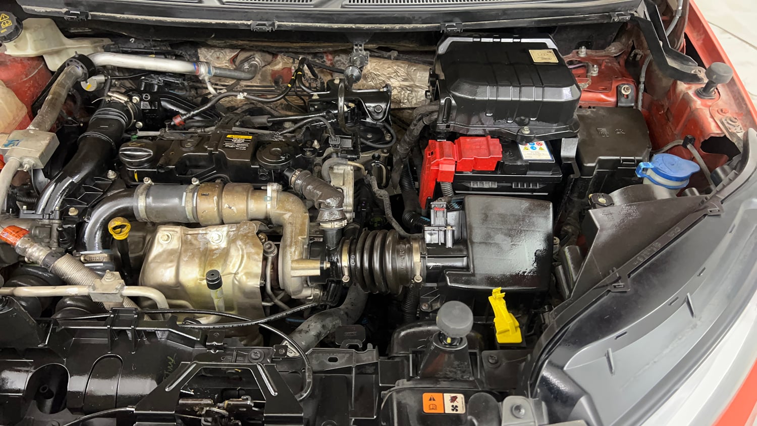 Used 2014 Ford EcoSport Ambiente 1.5 TDCi Diesel Manual engine ENGINE LEFT SIDE VIEW