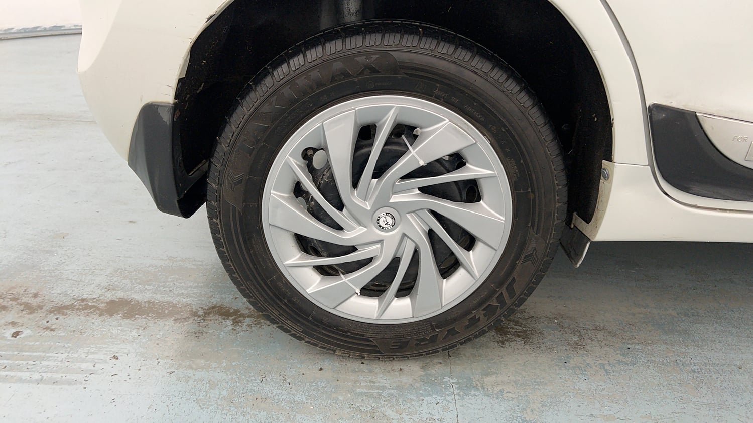 Used 2020 Maruti Suzuki Baleno Delta Petrol Manual tyres RIGHT REAR TYRE RIM VIEW