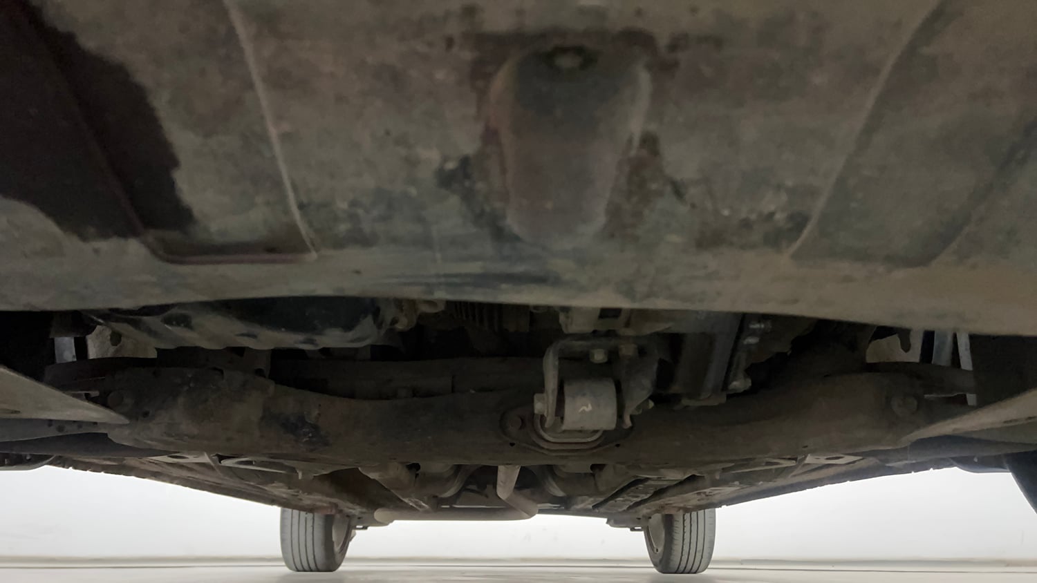 Used 2015 Hyundai Elite i20 Asta 1.2 Petrol Manual extra FRONT LEFT UNDERBODY VIEW