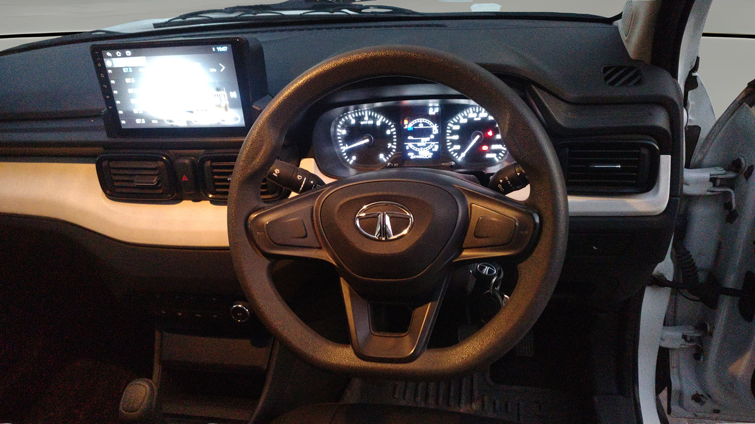 Used 2022 Tata Punch Pure MT Petrol Manual interior STEERING VIEW