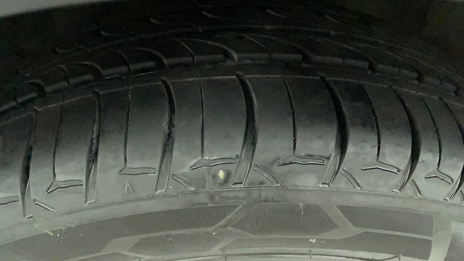 Used 2023 Hyundai i20 N Line N8 1.0 Turbo DCT Petrol Automatic tyres LEFT FRONT TYRE TREAD VIEW