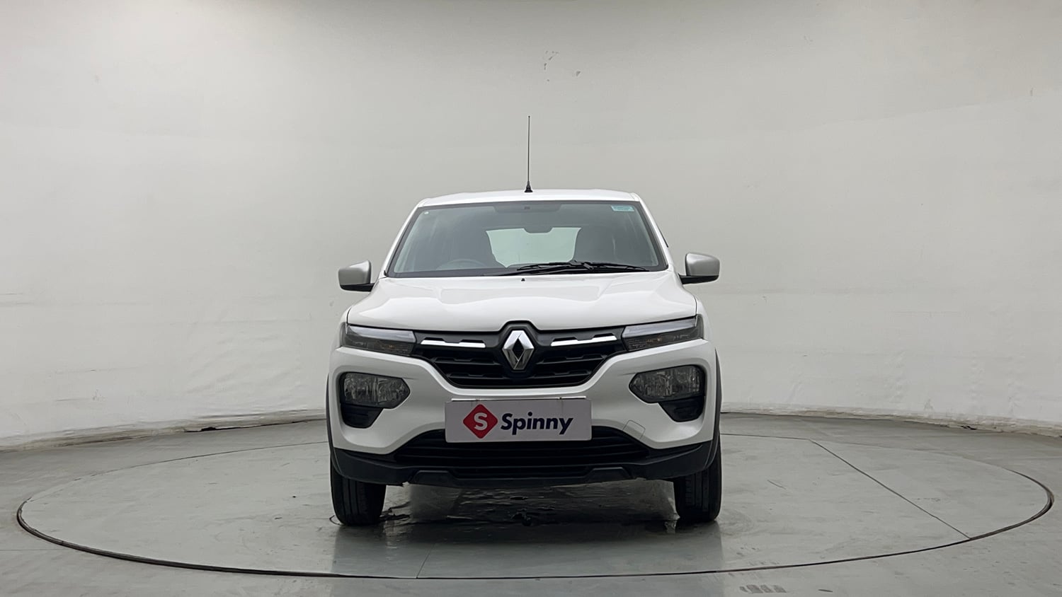 Used 2022 Renault Kwid RXT 1.0 AMT Petrol Automatic exterior FRONT VIEW