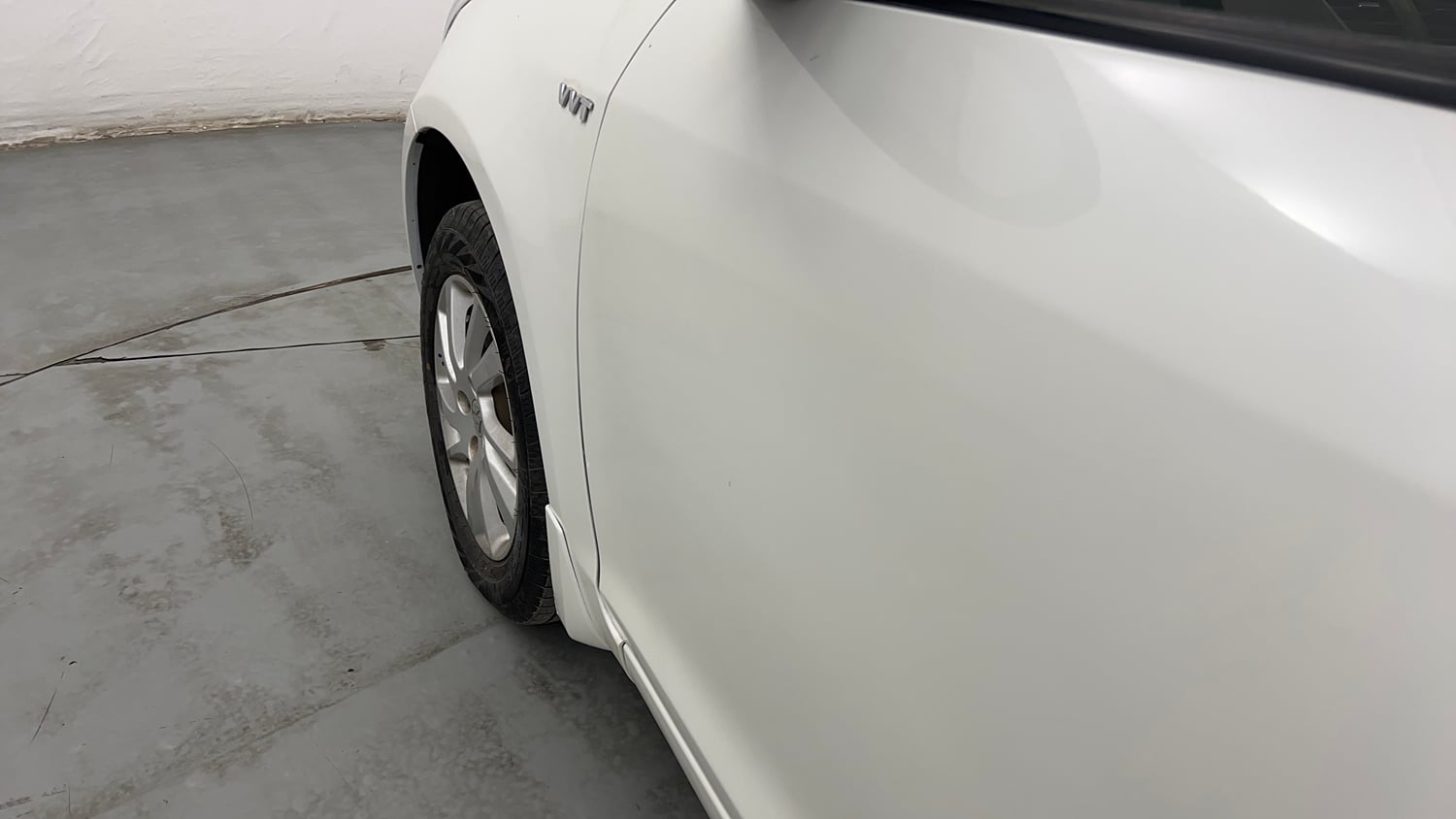 Used 2014 Maruti Suzuki Swift ZXi Petrol Manual dents MINOR SCRATCH
