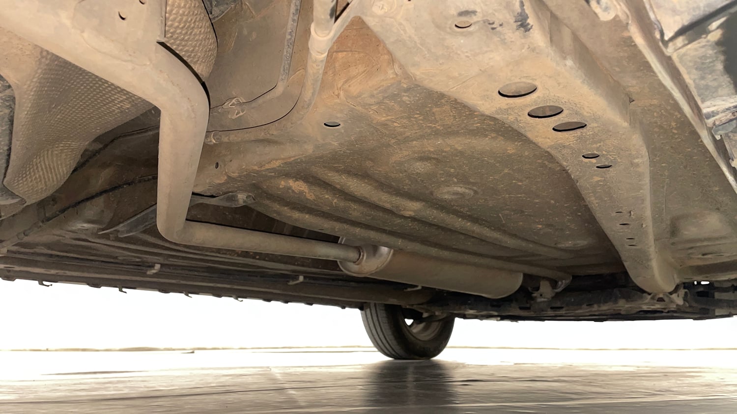 Used 2019 Maruti Suzuki Ignis Zeta 1.2 AMT Petrol Automatic extra REAR RIGHT UNDERBODY VIEW
