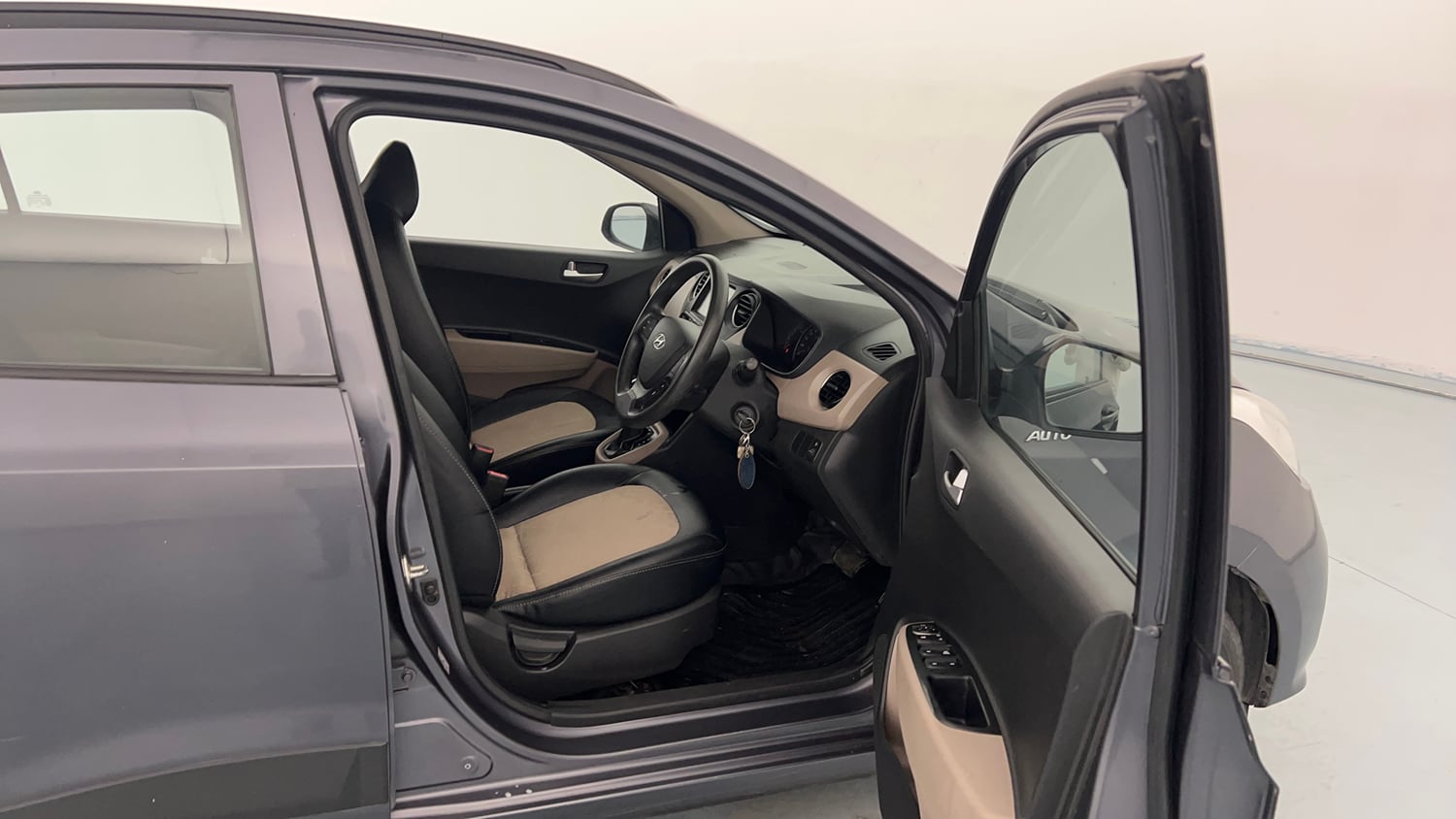 Used 2019 Hyundai Grand i10 Sportz AT 1.2 Kappa VTVT Petrol Automatic interior RIGHT SIDE FRONT DOOR CABIN VIEW