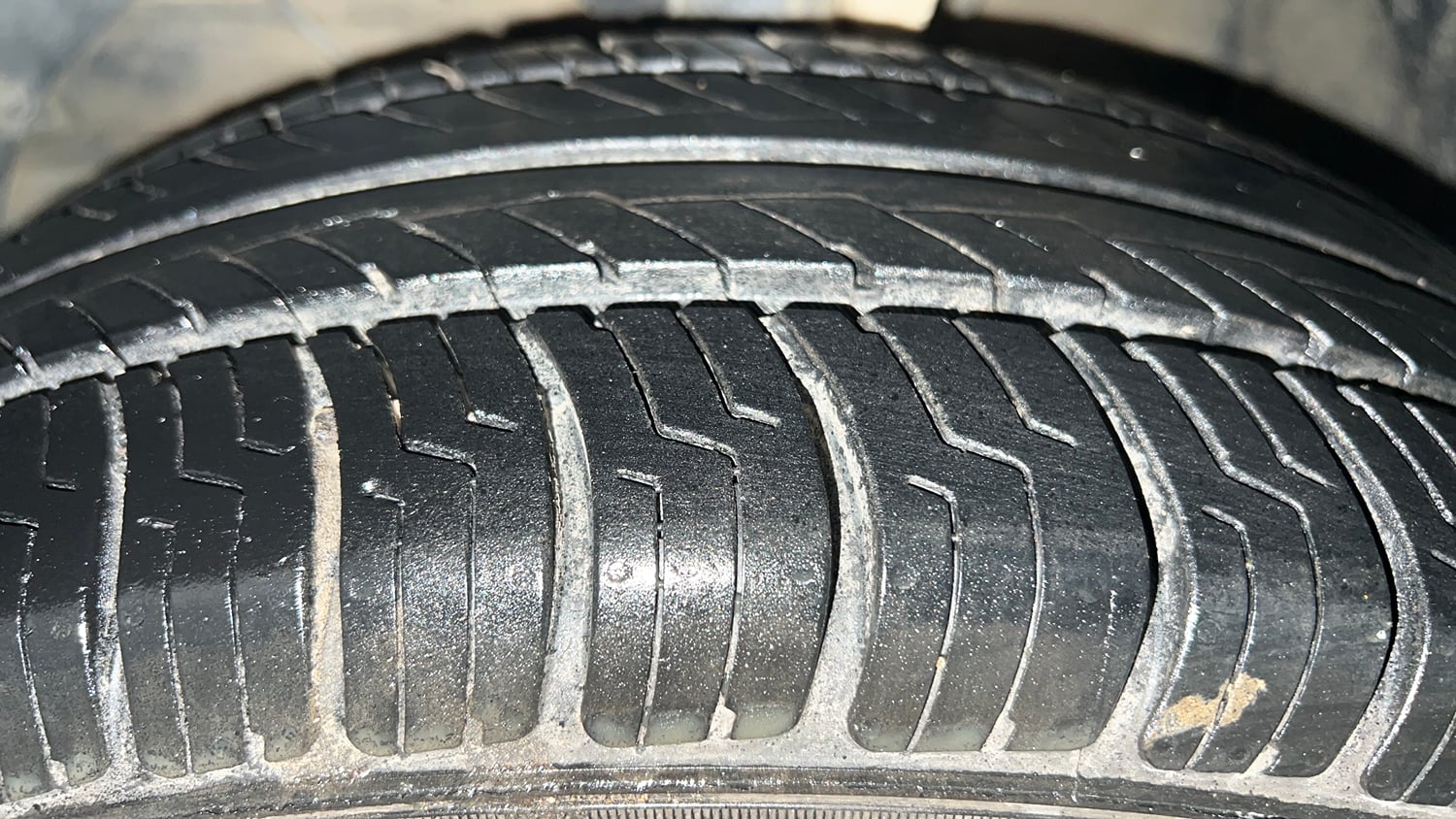 Used 2020 Maruti Suzuki Baleno Delta Petrol Manual tyres LEFT FRONT TYRE TREAD VIEW