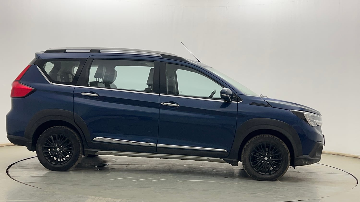 Used 2020 Maruti Suzuki XL6 Alpha AT Petrol Petrol Automatic exterior RIGHT SIDE VIEW