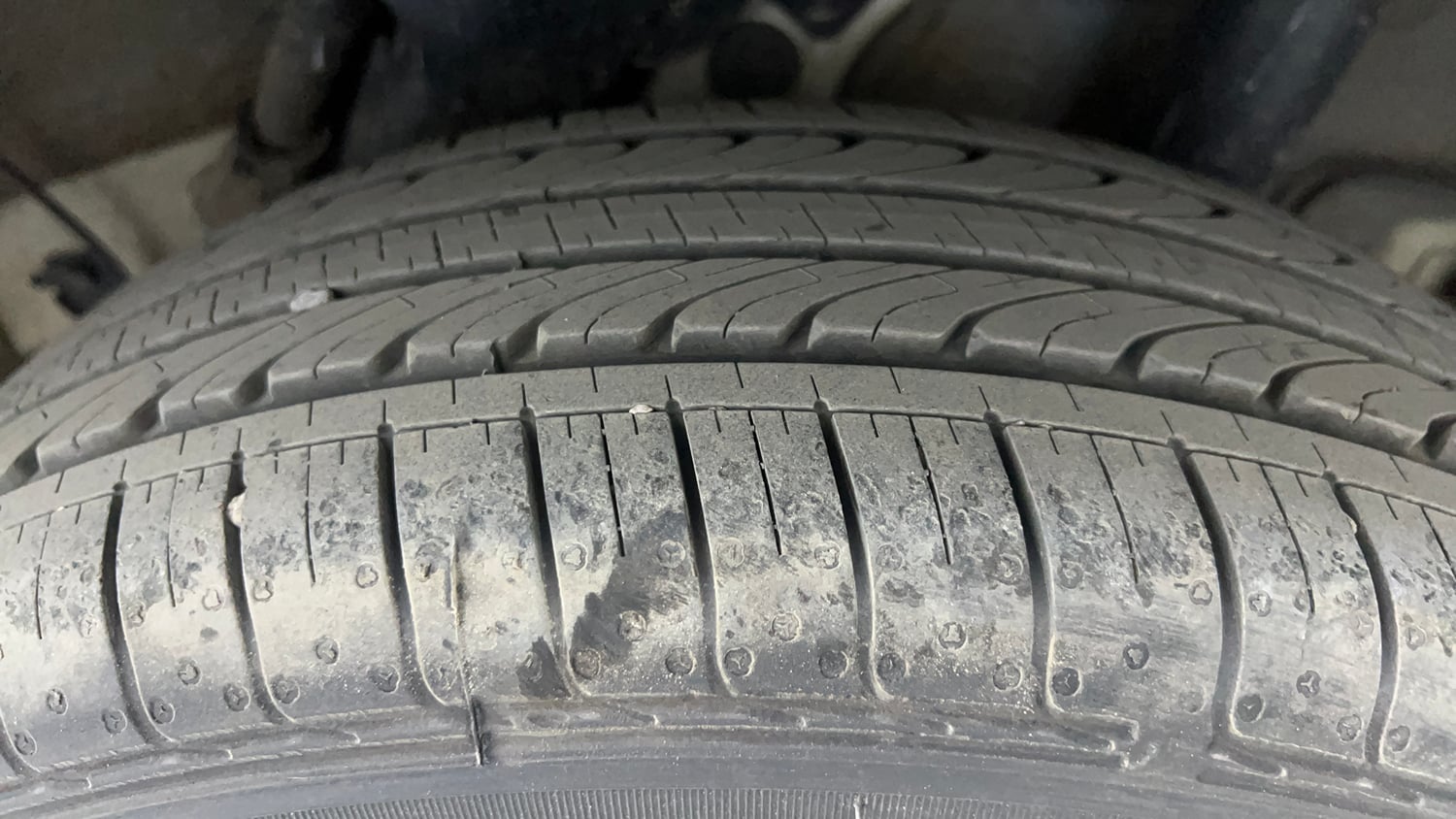 Used 2025 Hyundai Venue SX 1.2 Petrol Petrol Manual tyres LEFT REAR TYRE TREAD VIEW