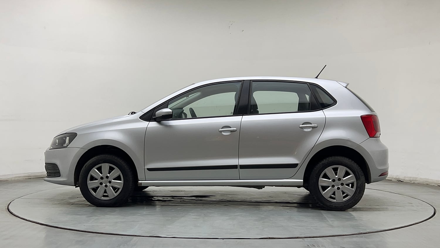 Used 2017 Volkswagen Polo Trendline 1.2L (P) Petrol Manual exterior LEFT SIDE VIEW