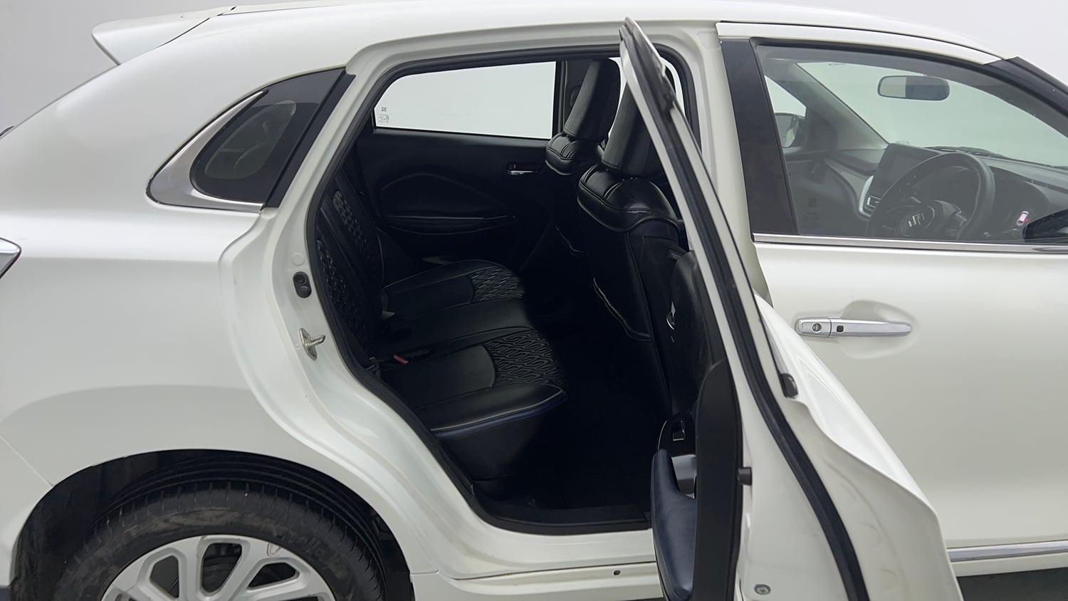 Used 2022 Maruti Suzuki Baleno Zeta Petrol Manual interior RIGHT SIDE REAR DOOR CABIN VIEW