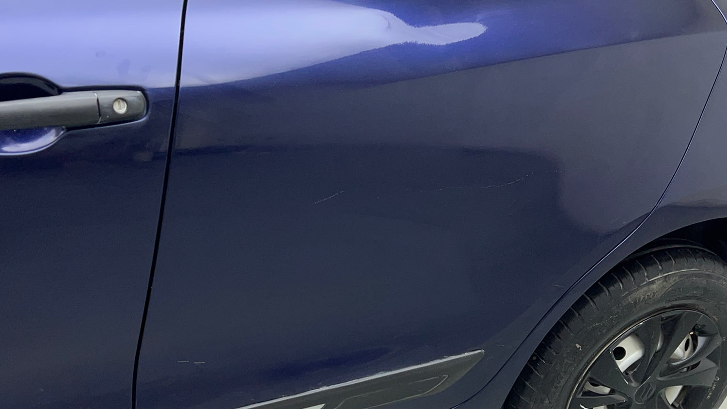 Used 2018 Maruti Suzuki Swift LXi Petrol Manual dents MINOR SCRATCH