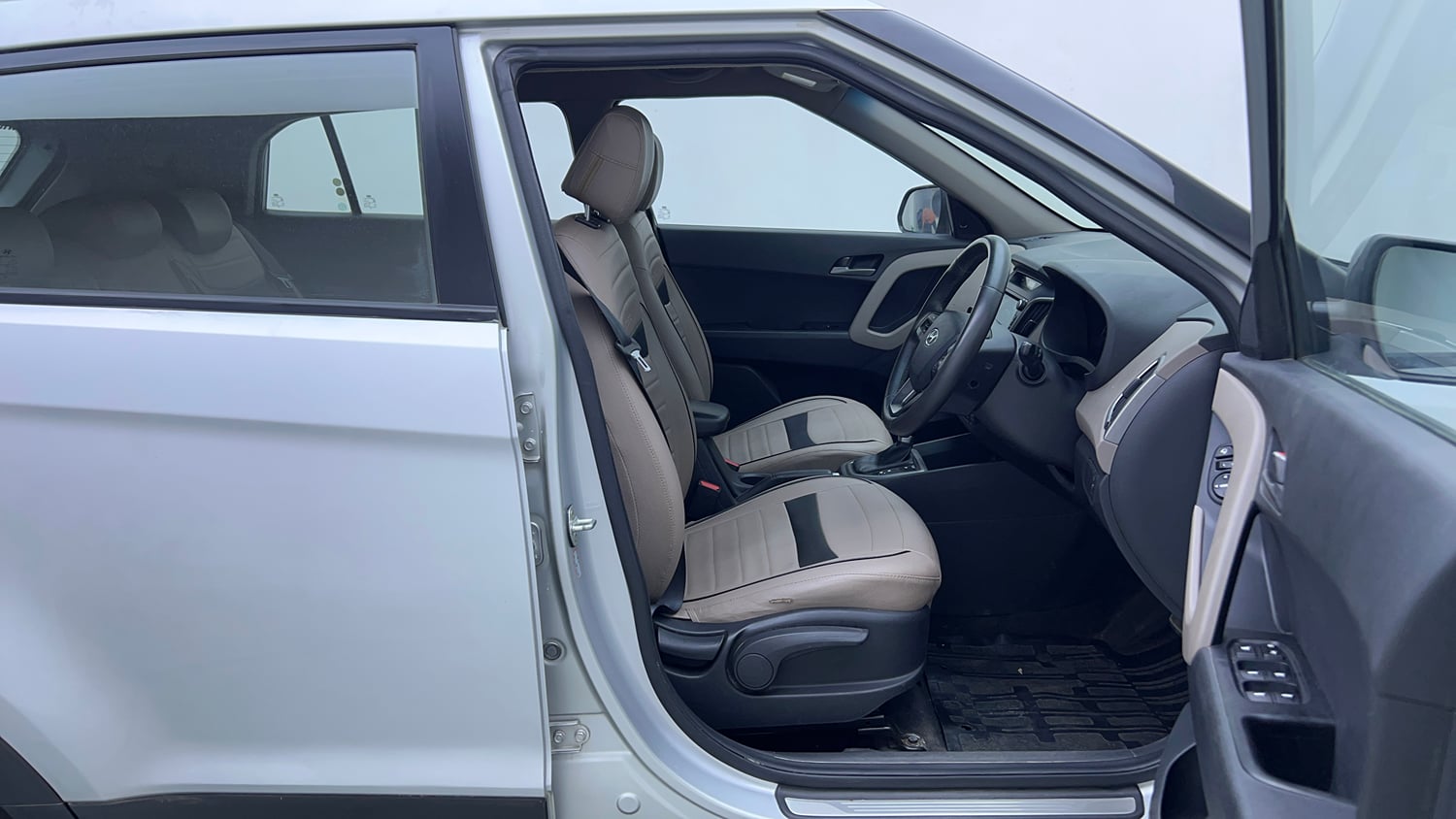 Used 2016 Hyundai Creta 1.6 SX Plus AT Petrol Petrol Automatic interior RIGHT SIDE FRONT DOOR CABIN VIEW