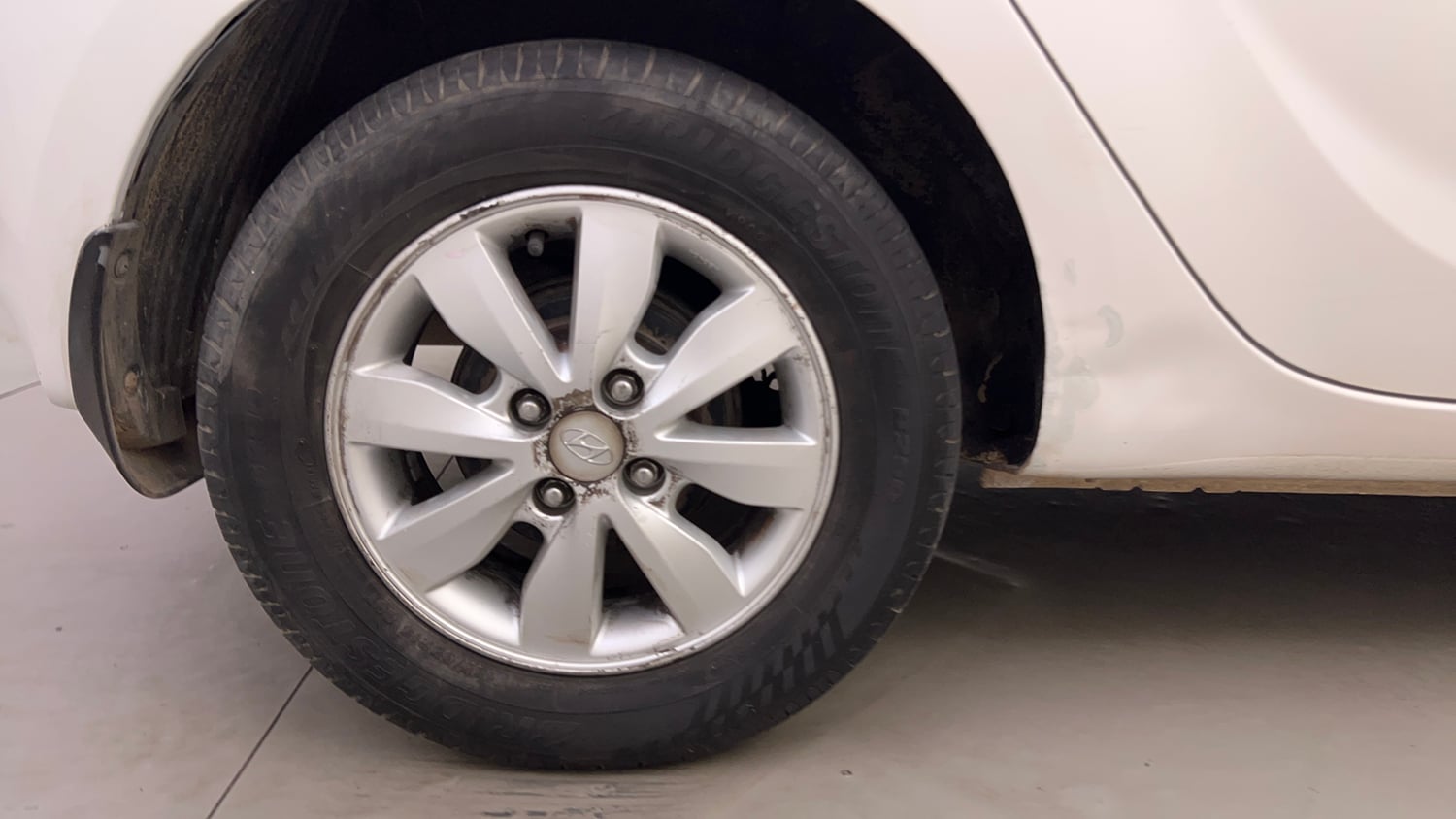 Used 2013 Hyundai i20 Asta 1.2 Petrol Manual tyres RIGHT REAR TYRE RIM VIEW