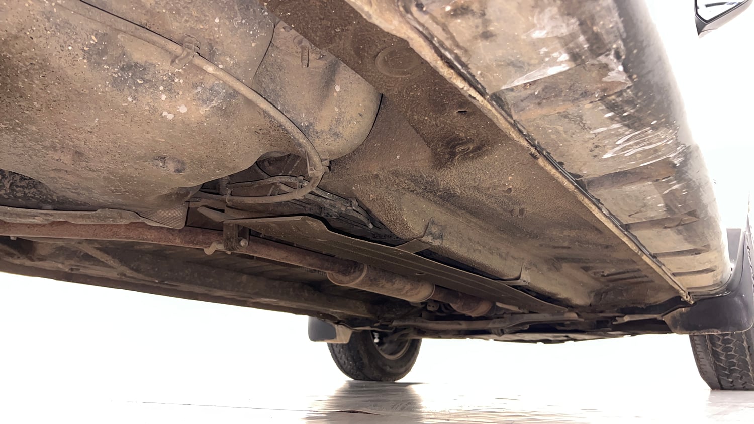 Used 2017 Renault Duster RXS CVT Petrol Automatic extra REAR RIGHT UNDERBODY VIEW