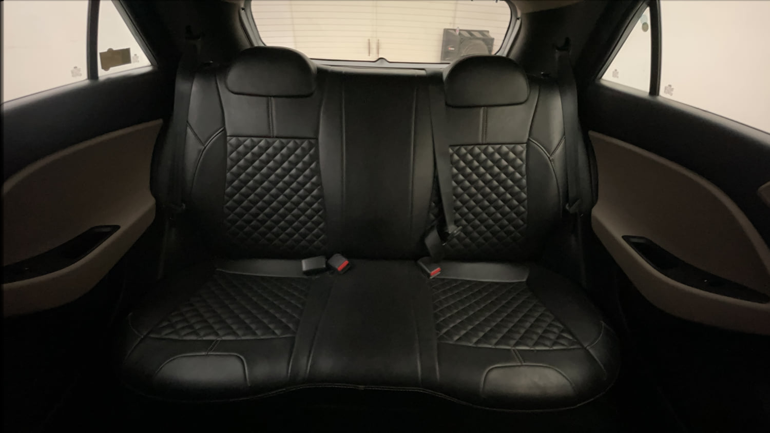 Used 2020 Hyundai Elite i20 Sportz Plus 1.2 Petrol Manual interior REAR SEAT CONDITION VIEW