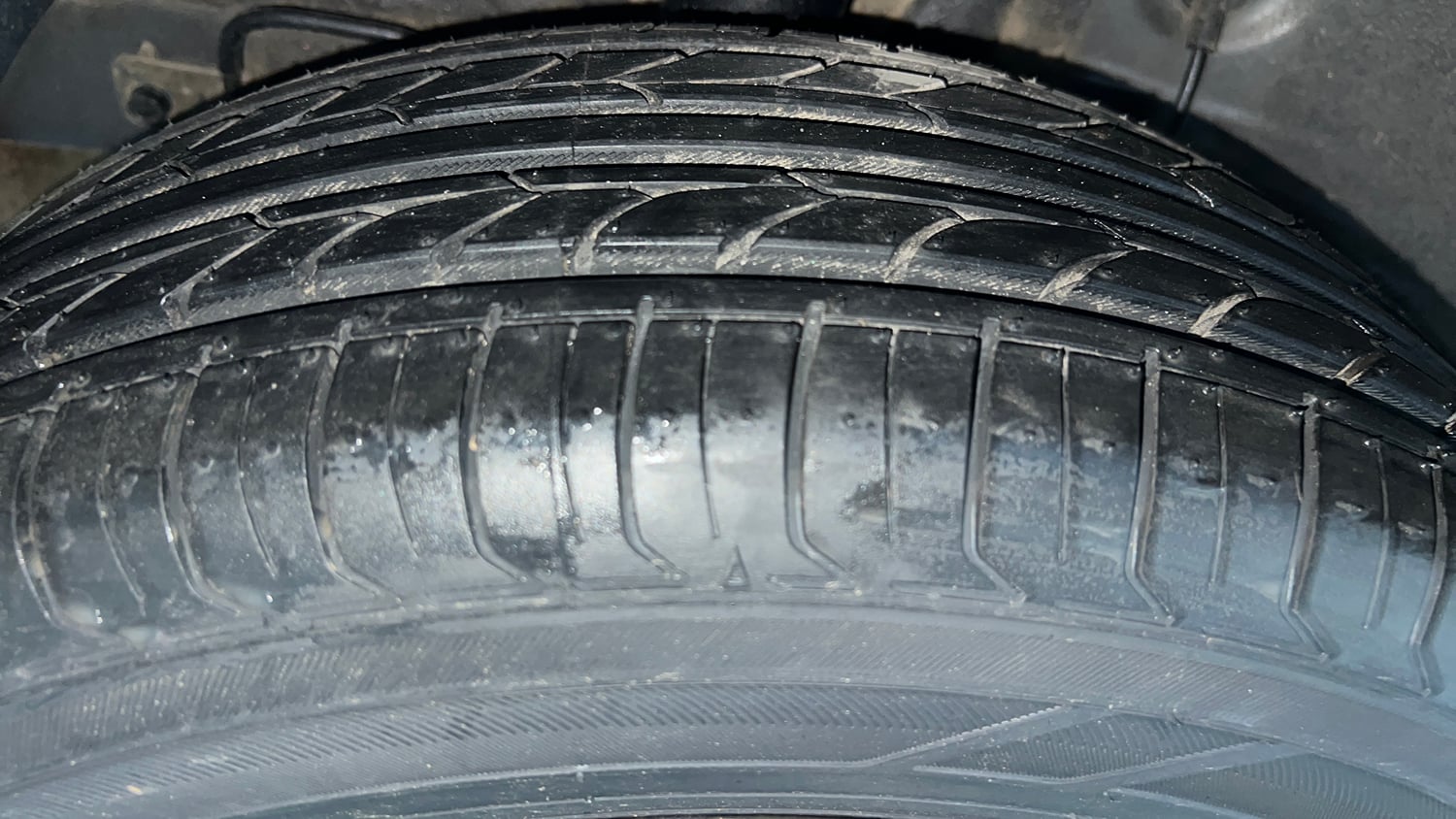 Used 2017 Hyundai Elite i20 Sportz 1.2 Petrol Manual tyres RIGHT REAR TYRE TREAD VIEW