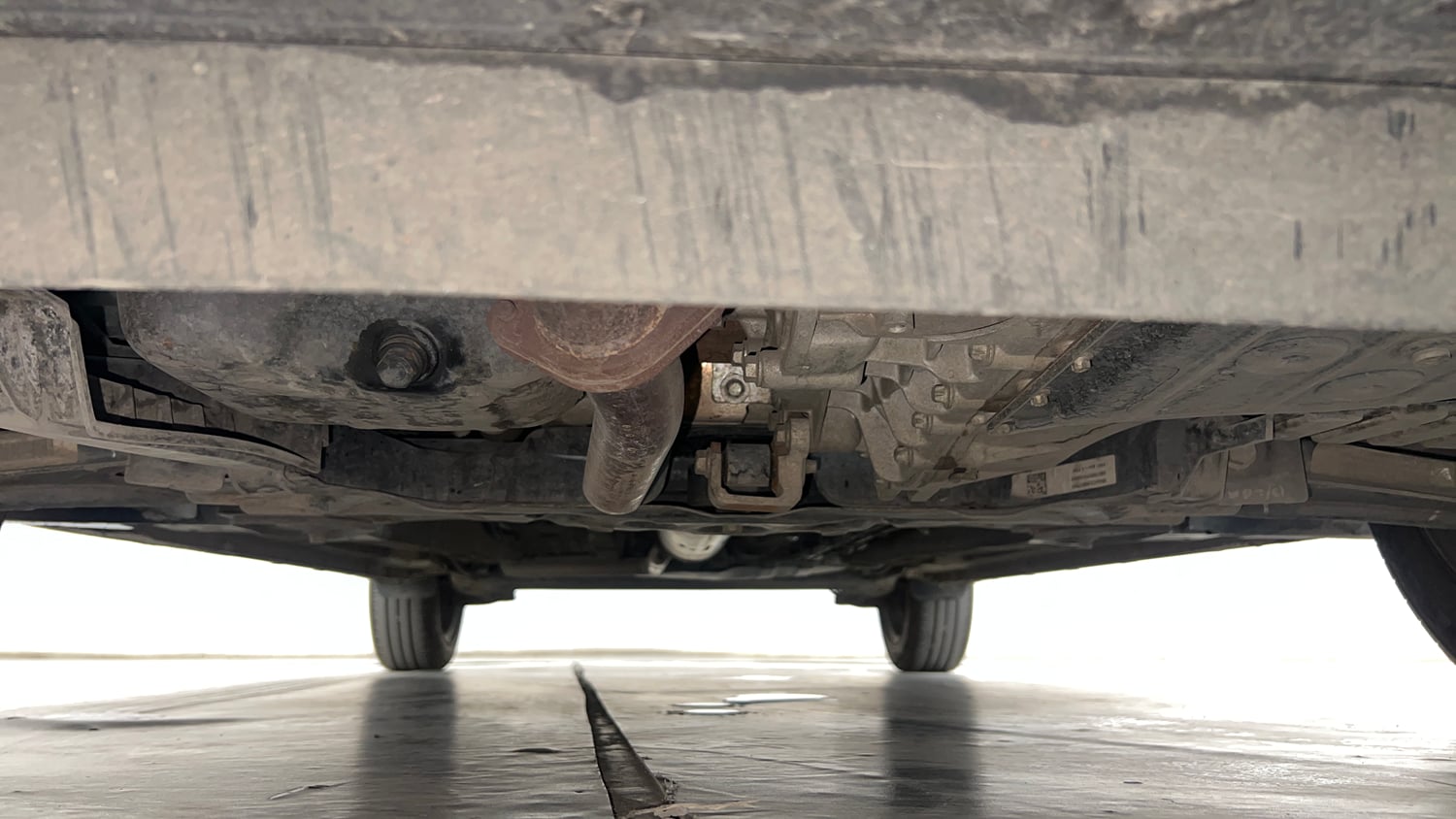 Used 2024 Tata Altroz XTA Petrol Petrol Automatic extra FRONT LEFT UNDERBODY VIEW