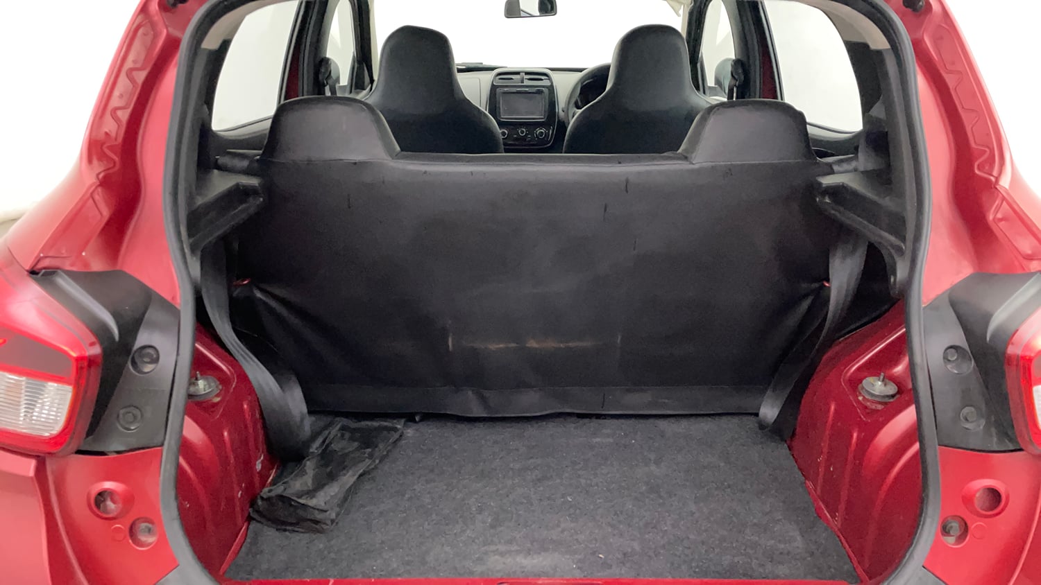 Used 2018 Renault Kwid RXT Petrol Manual interior DICKY INSIDE VIEW