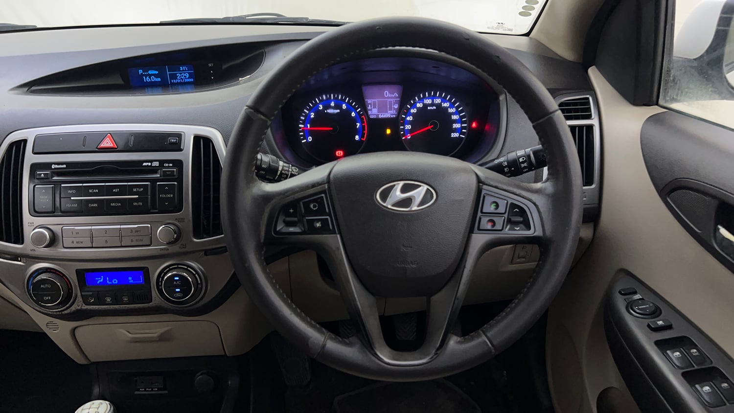 Used 2013 Hyundai i20 Asta 1.2 Petrol Manual interior STEERING VIEW