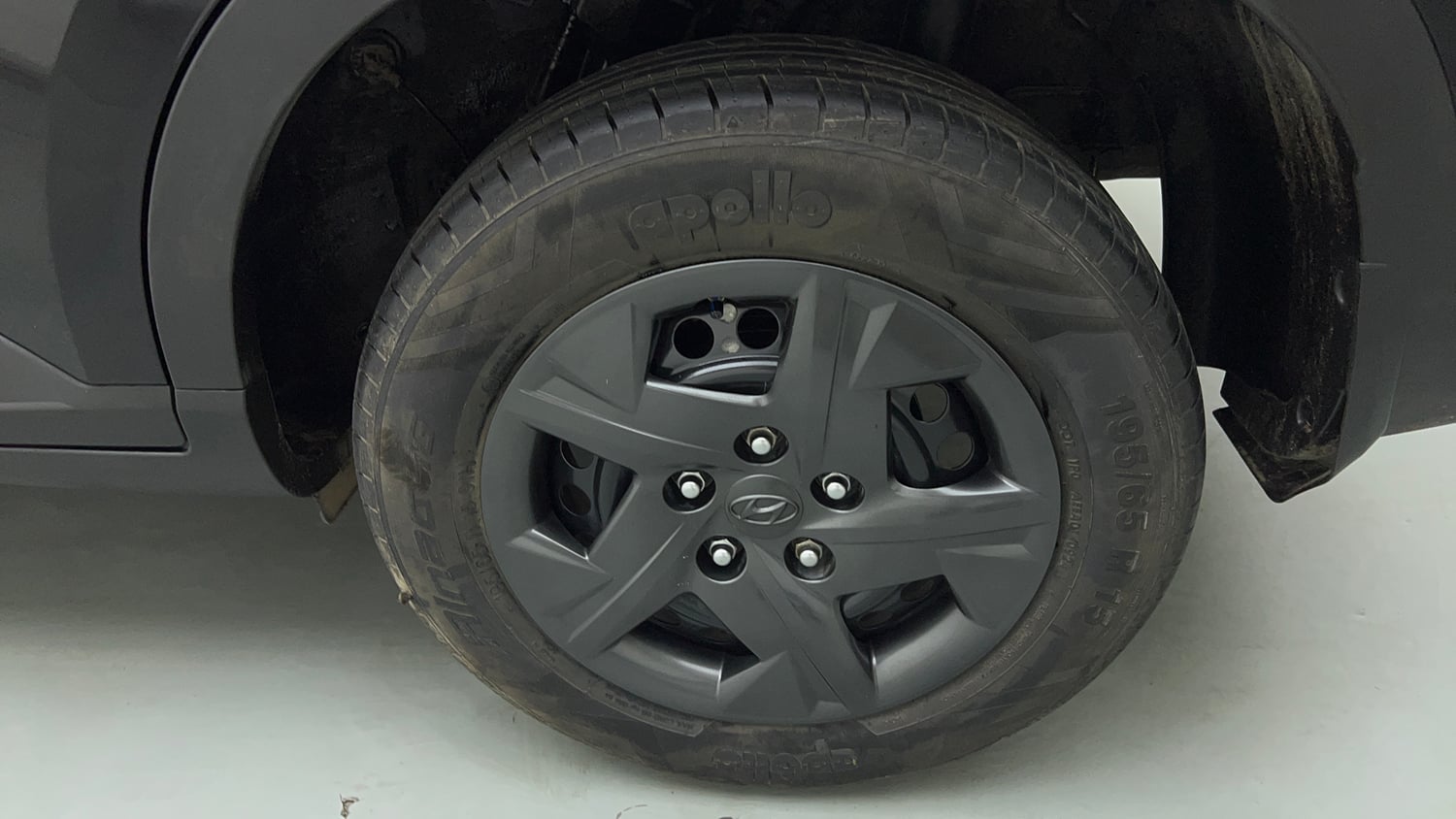Used 2024 Hyundai Venue S 1.2 Petrol Petrol Manual tyres LEFT REAR TYRE RIM VIEW