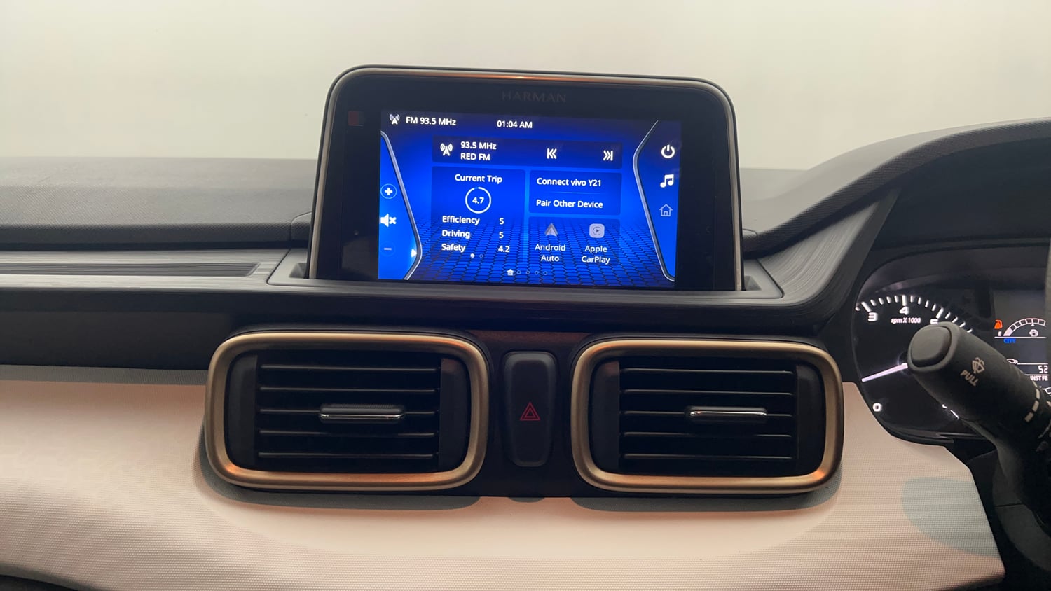 Used 2023 Tata Punch Accomplished MT Petrol Manual interior MUSIC SYSTEM & AC CONTROL VIEW