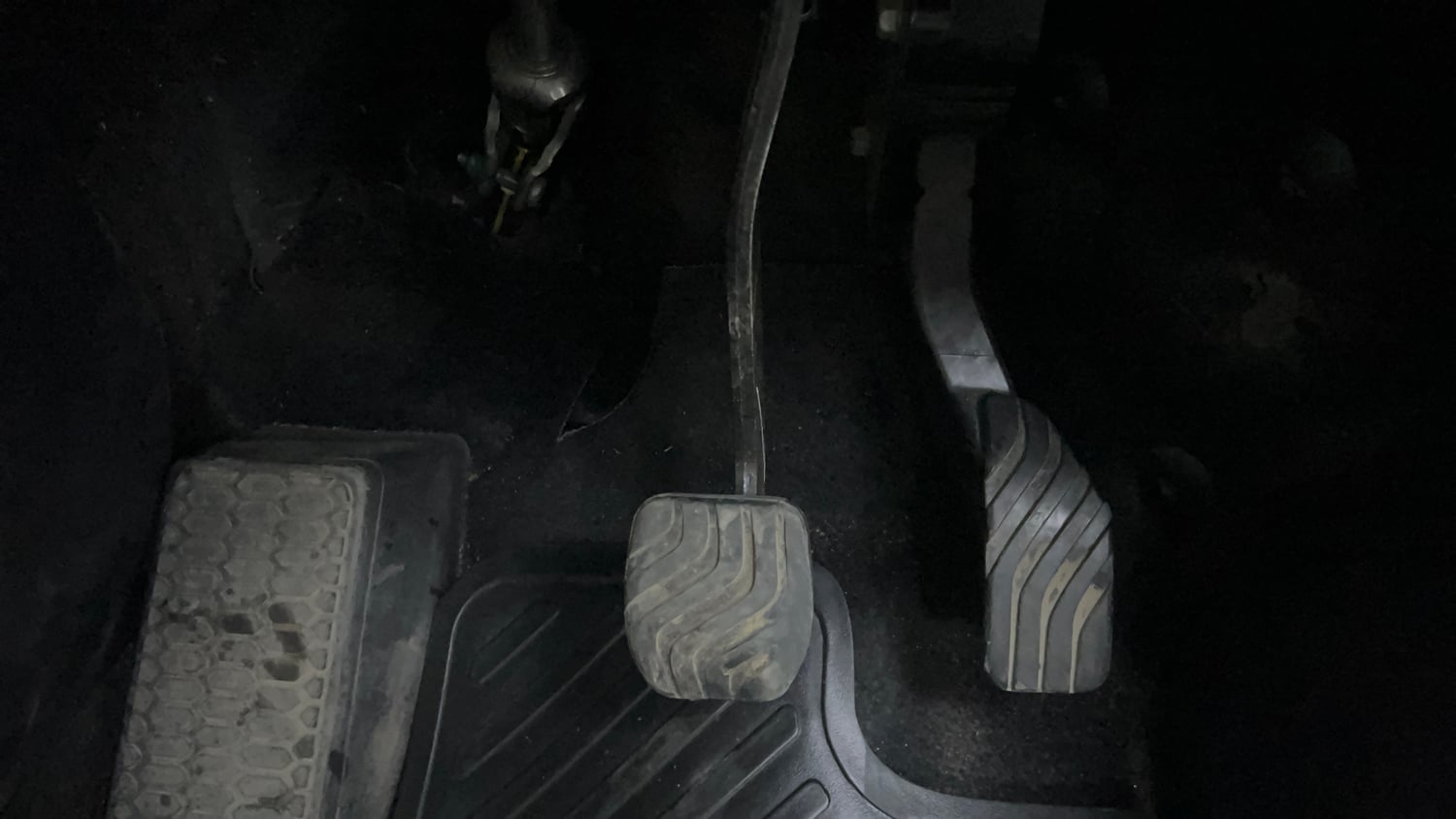 Used 2024 Nissan Magnite XE AMT Petrol Automatic interior PEDALS VIEW